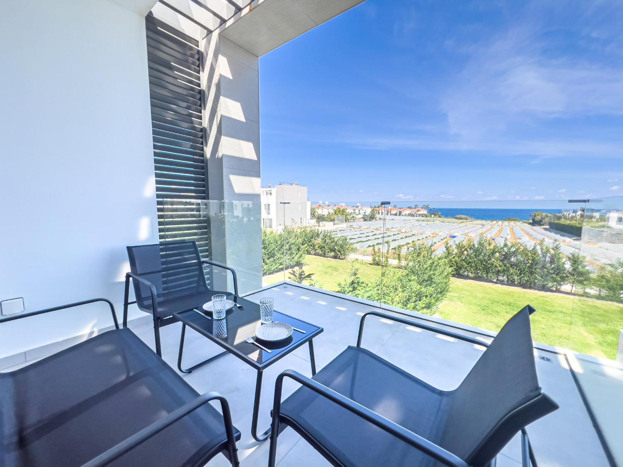 Villa Azure Vista Collection *