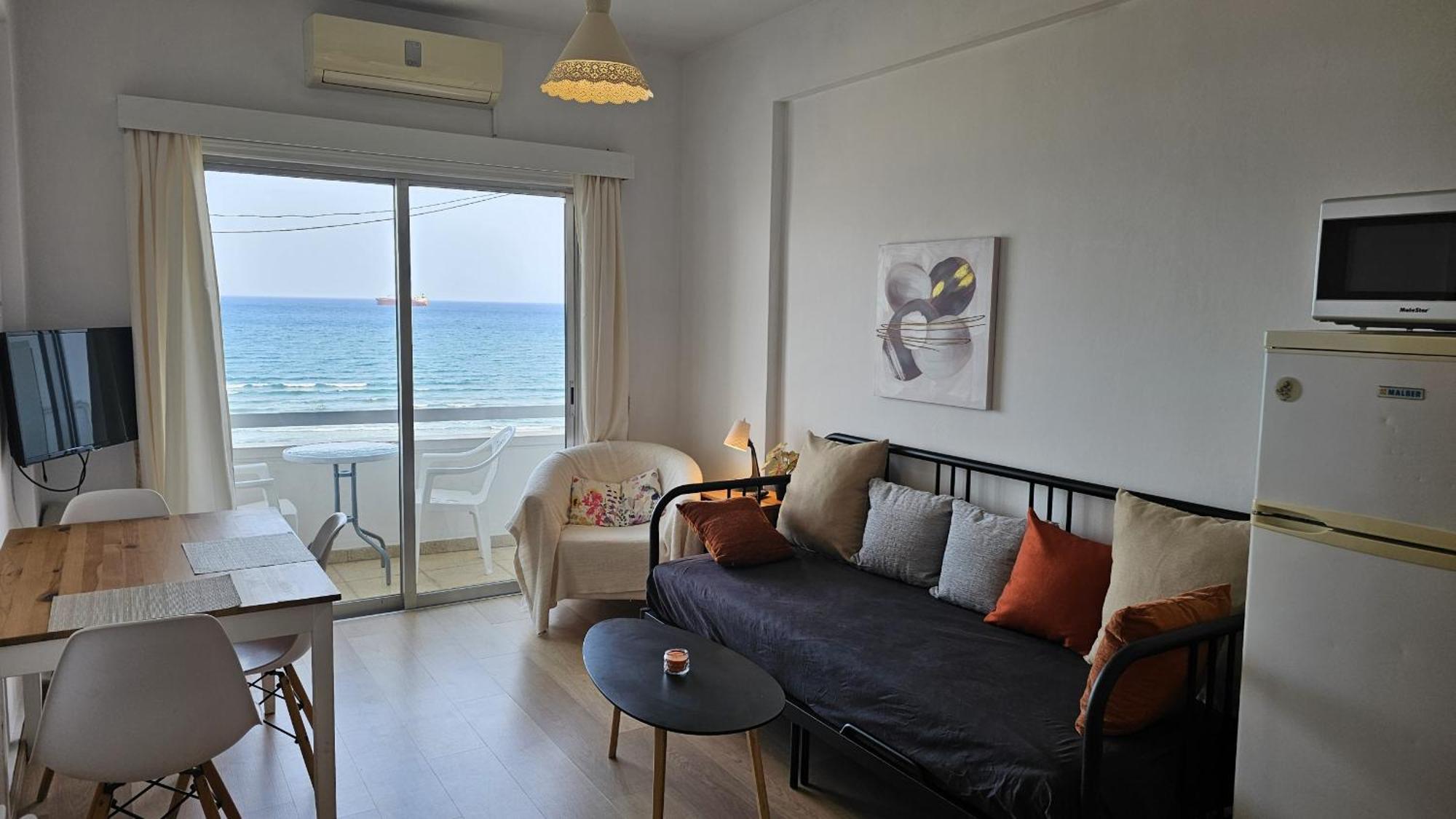 Dreamy Seaside Appartement Larnaca