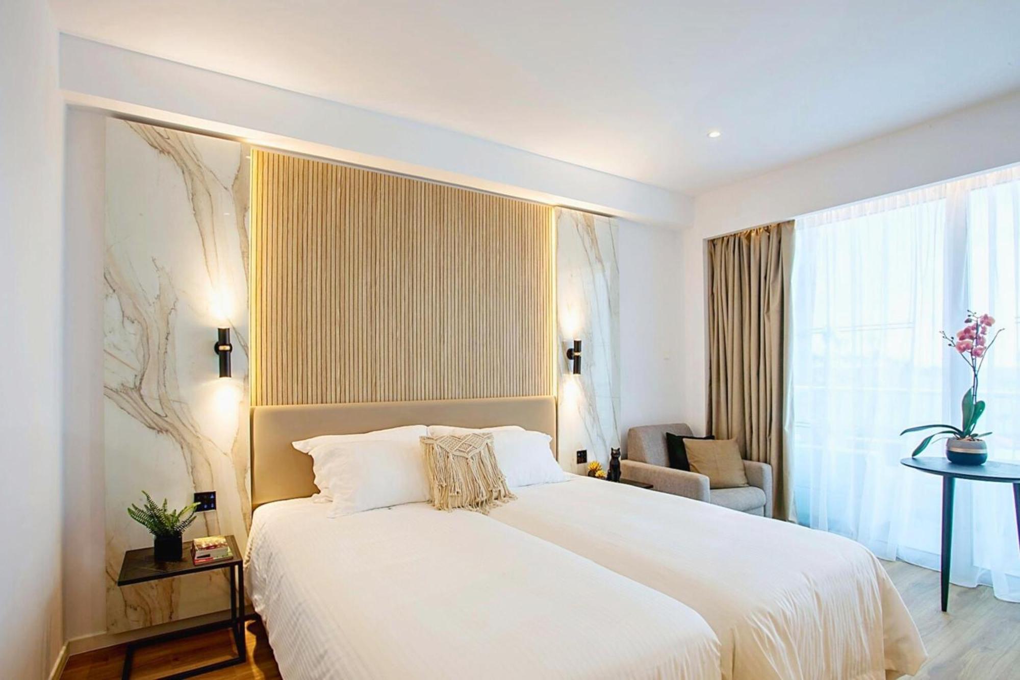 Cavo Maris Hotel