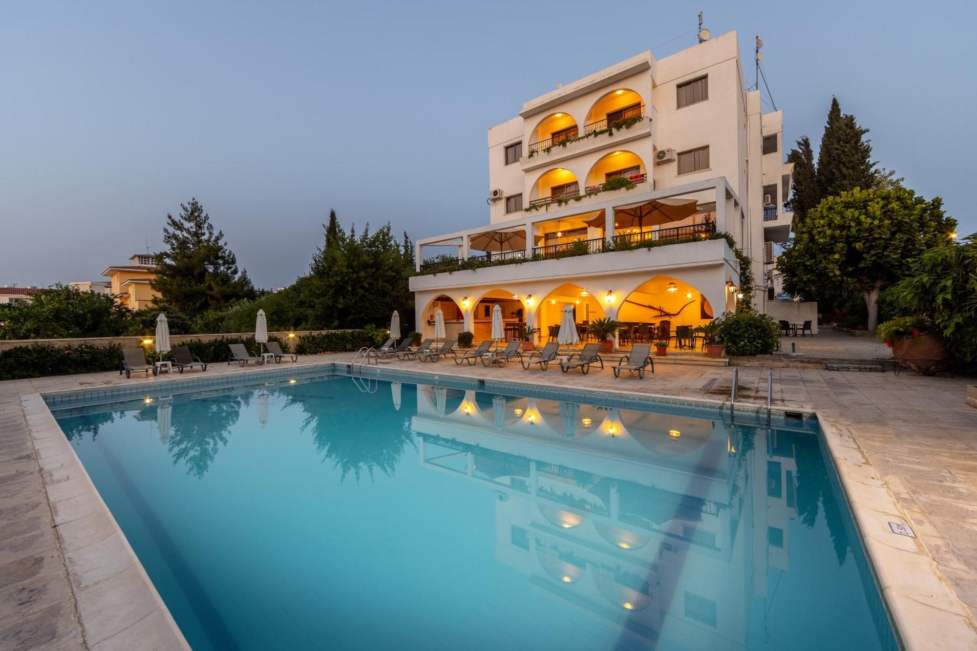 Stephanos Aparthotel