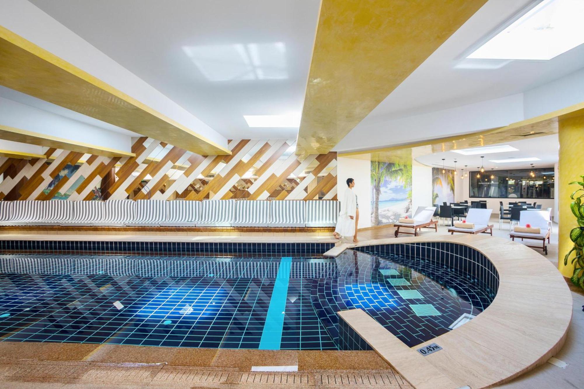 Cavo Maris 4*