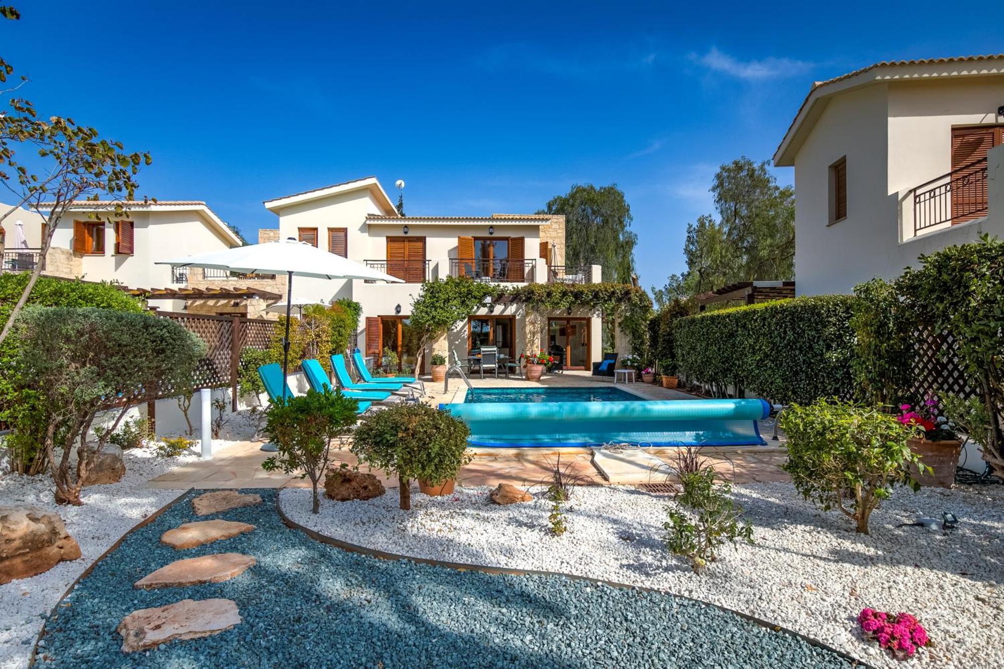 2 Bedroom Loukia With Private Pool And Gardens, Aphrodite Hills Kouklia