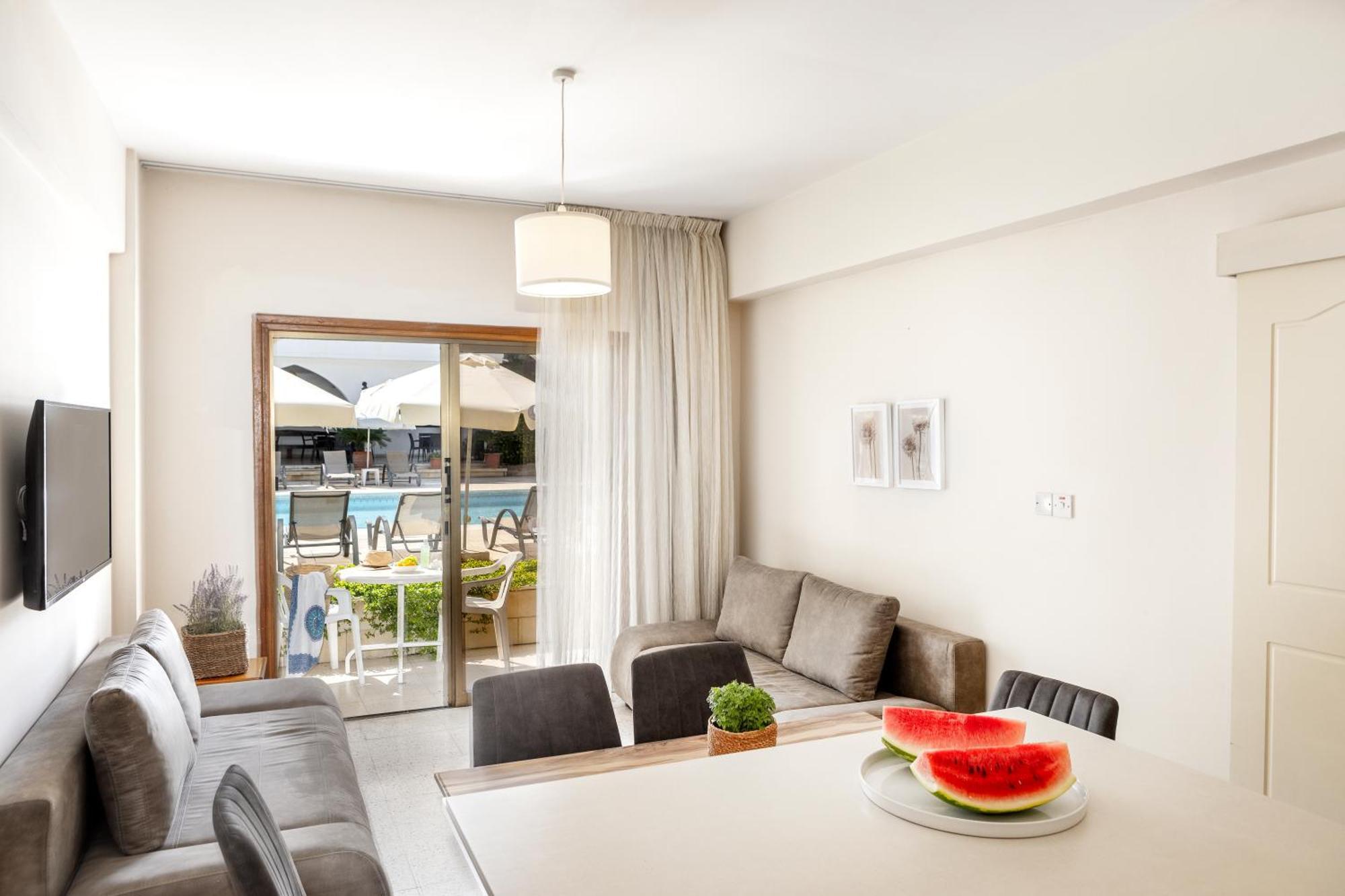 Stephanos Aparthotel