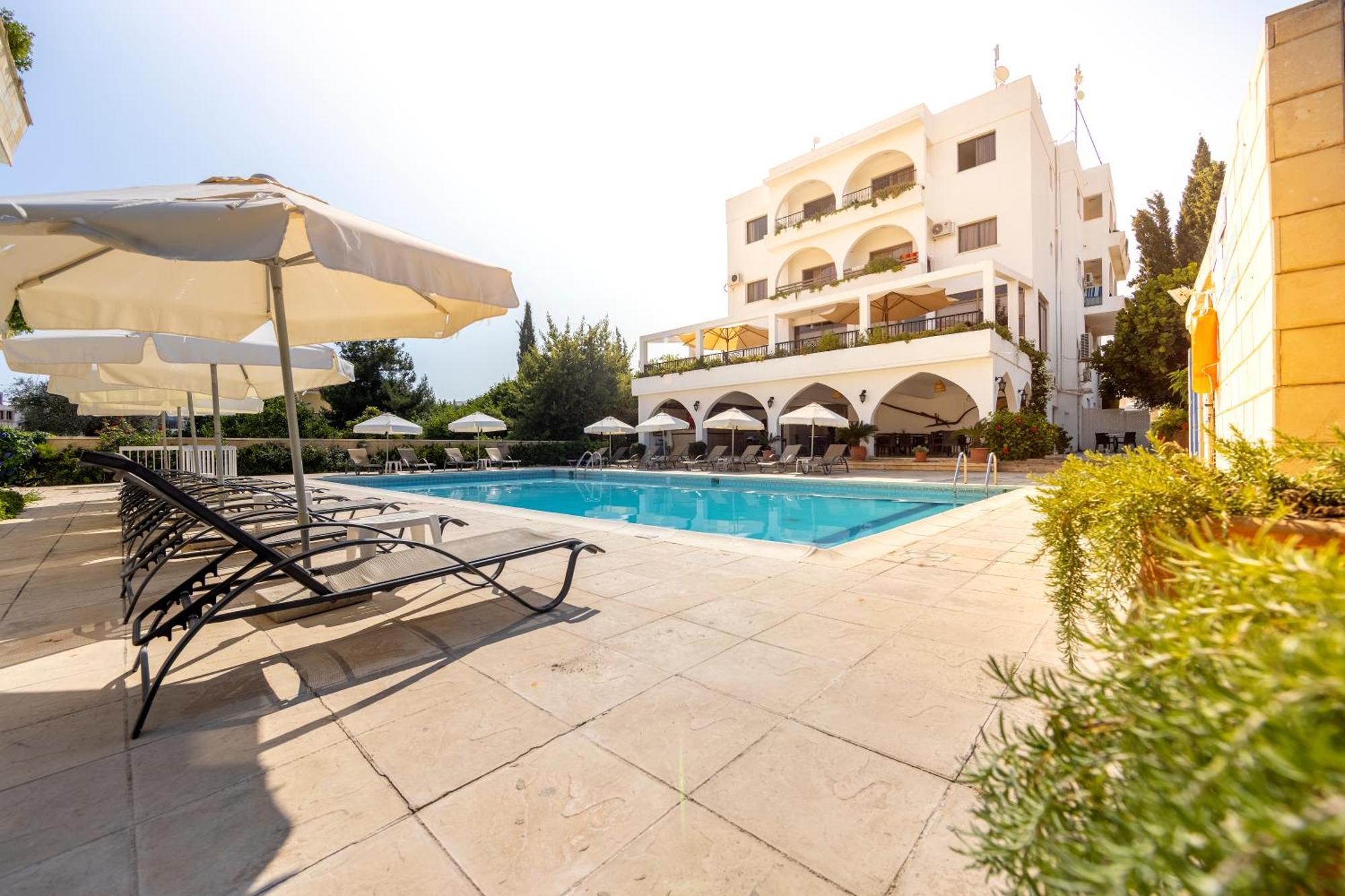 Aparthotel Stephanos
