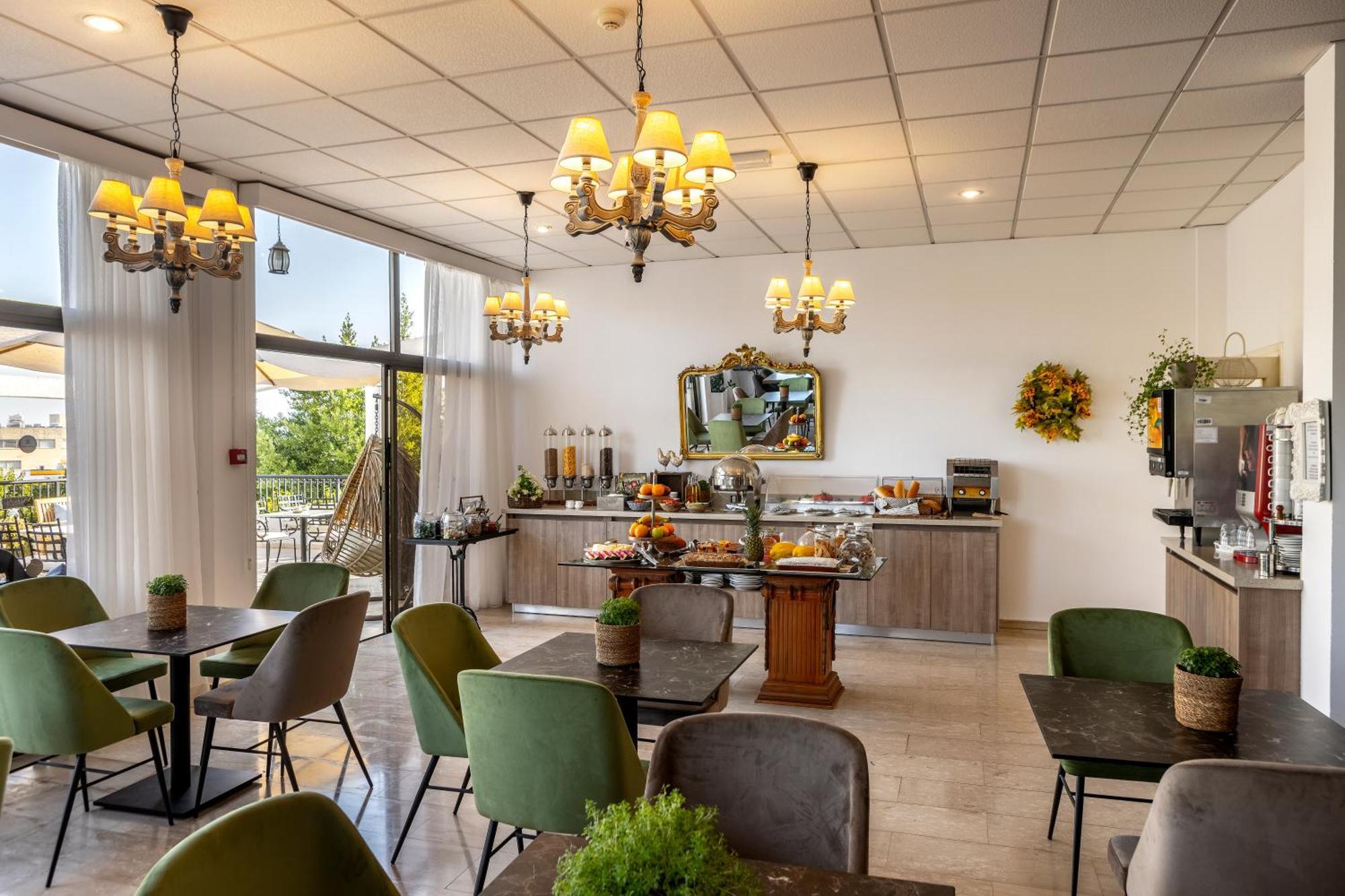 Stephanos Aparthotel