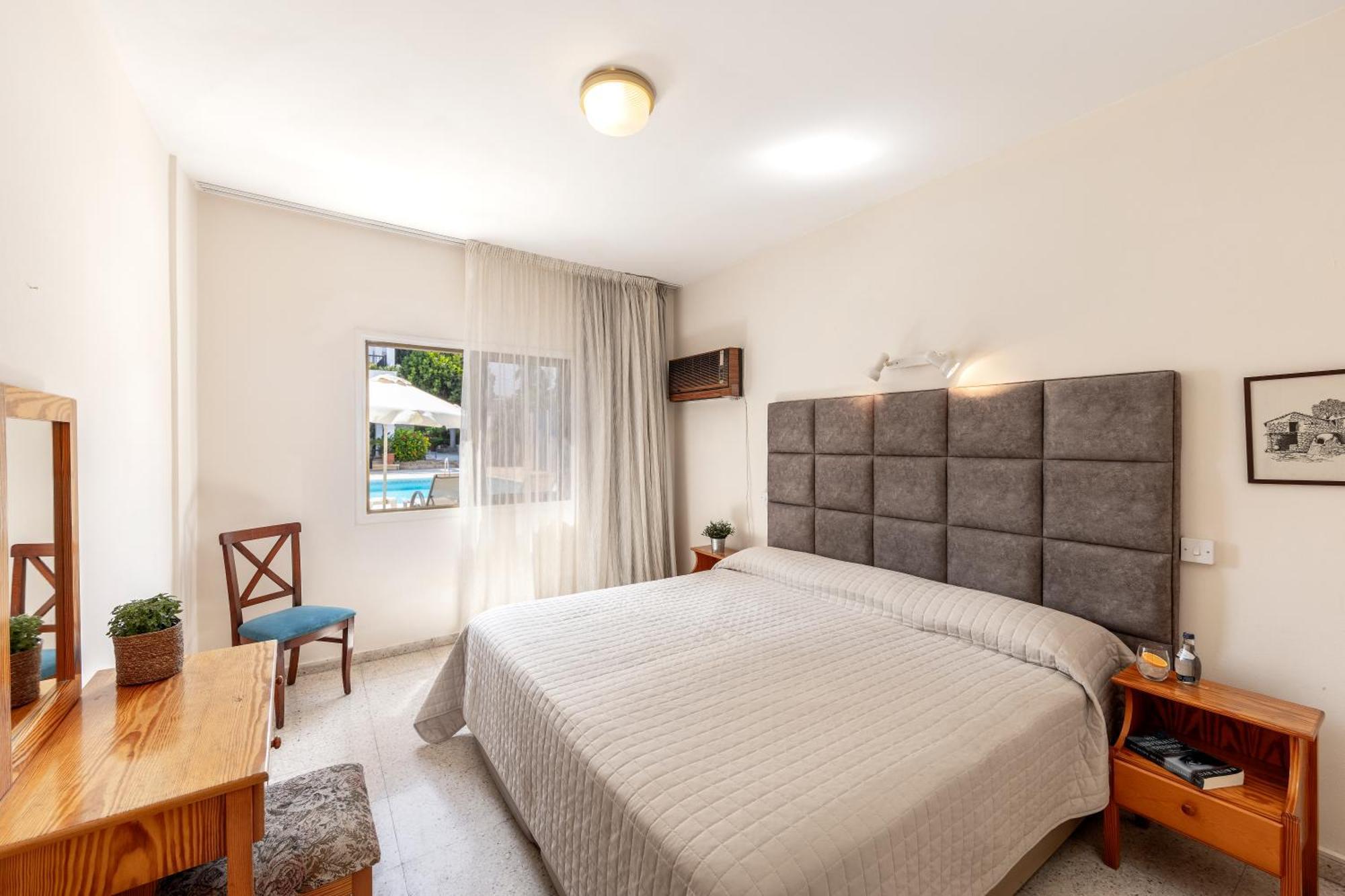 Aparthotel Stephanos 3*