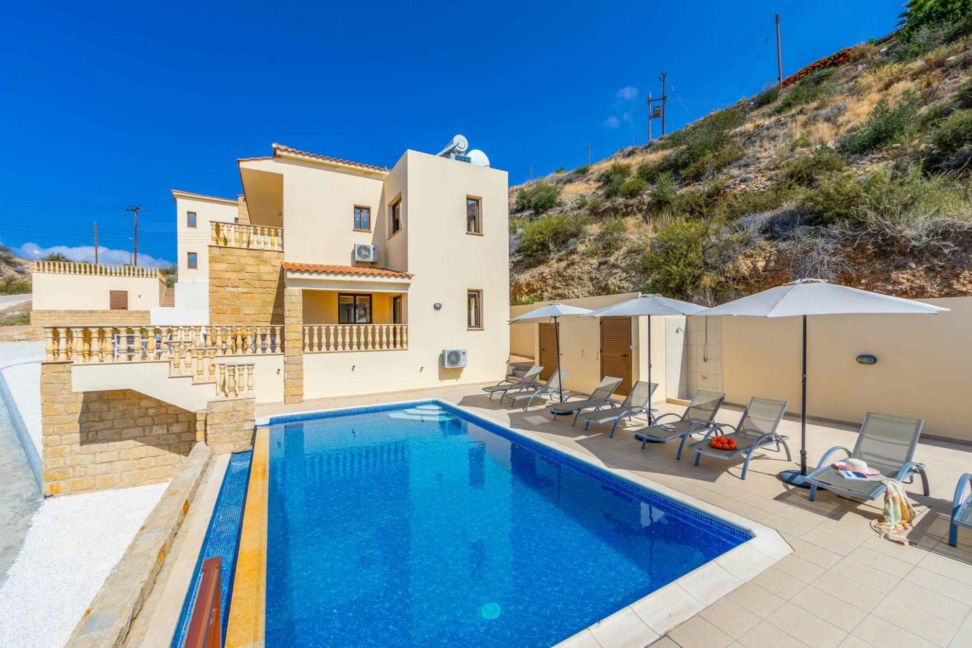 Villa Aqua Royal Peyia