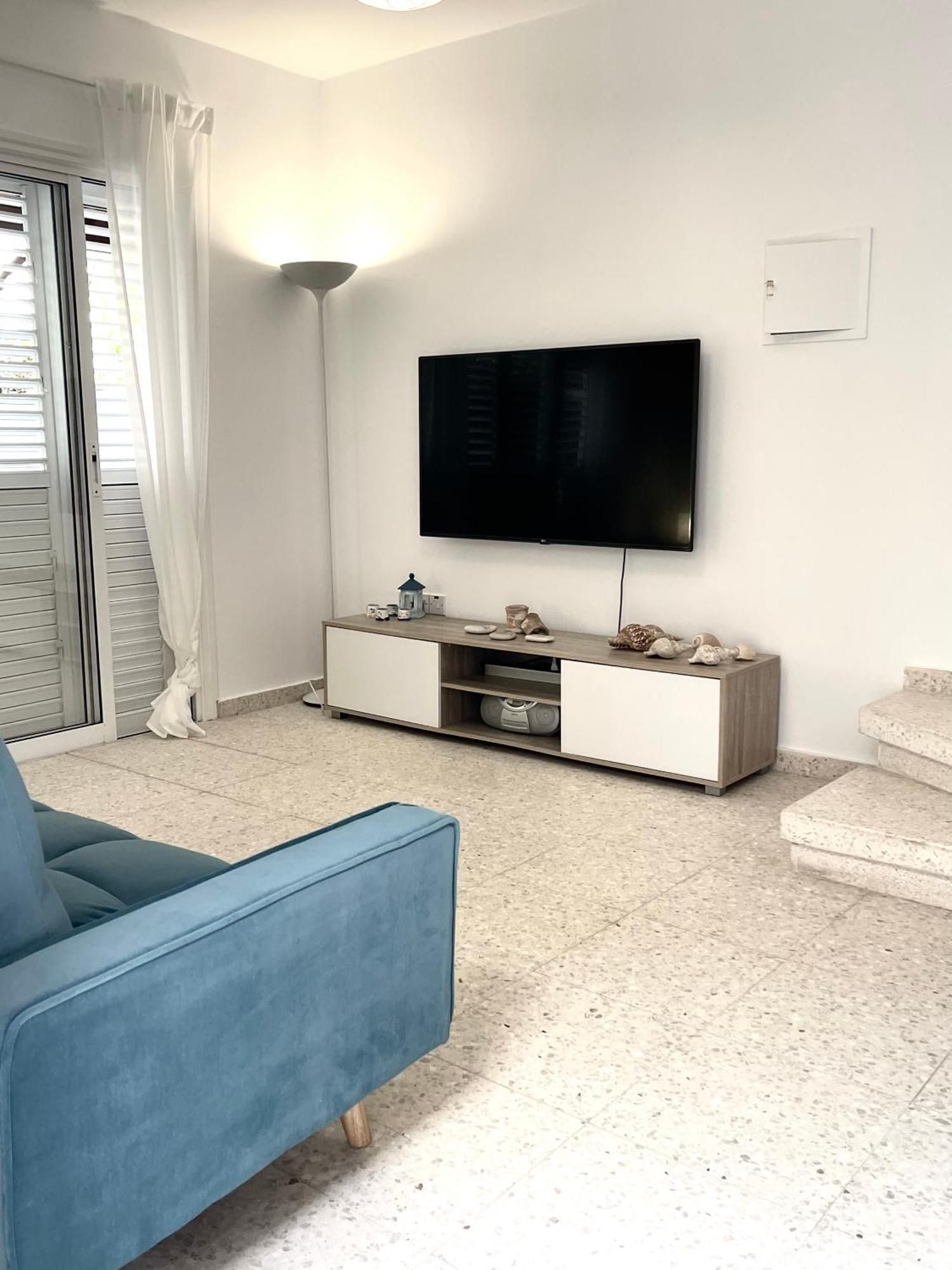 The Mediterranean Sea At Your Doorstep!! Vakantiehuis *