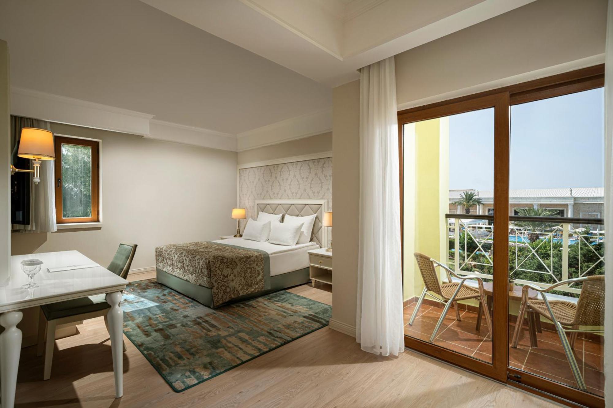 Kaya Artemis & Casino Hotel 5*