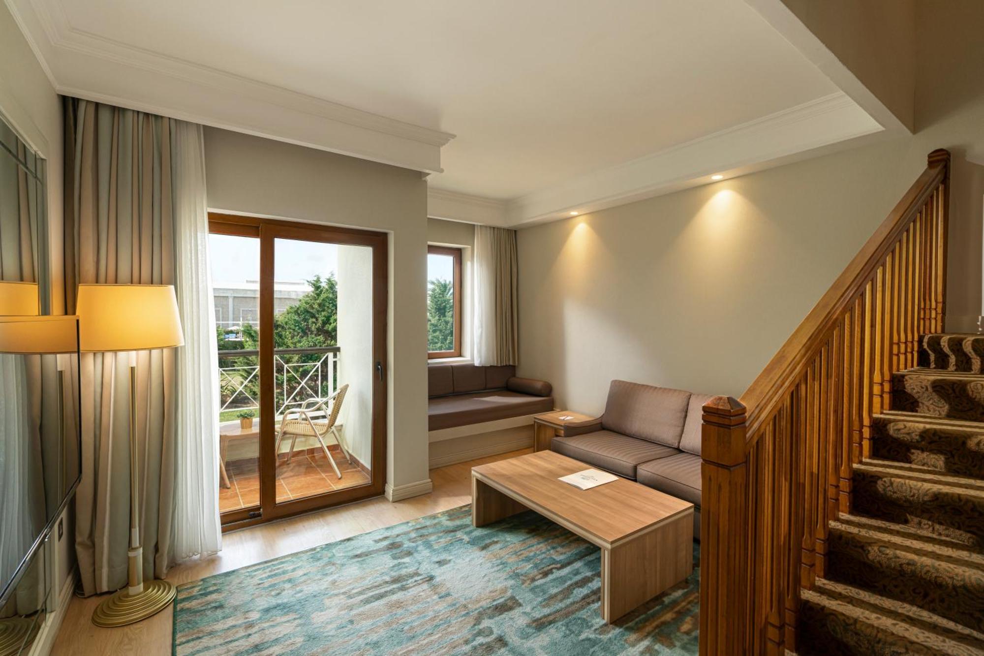 Kaya Artemis & Casino Hotel
