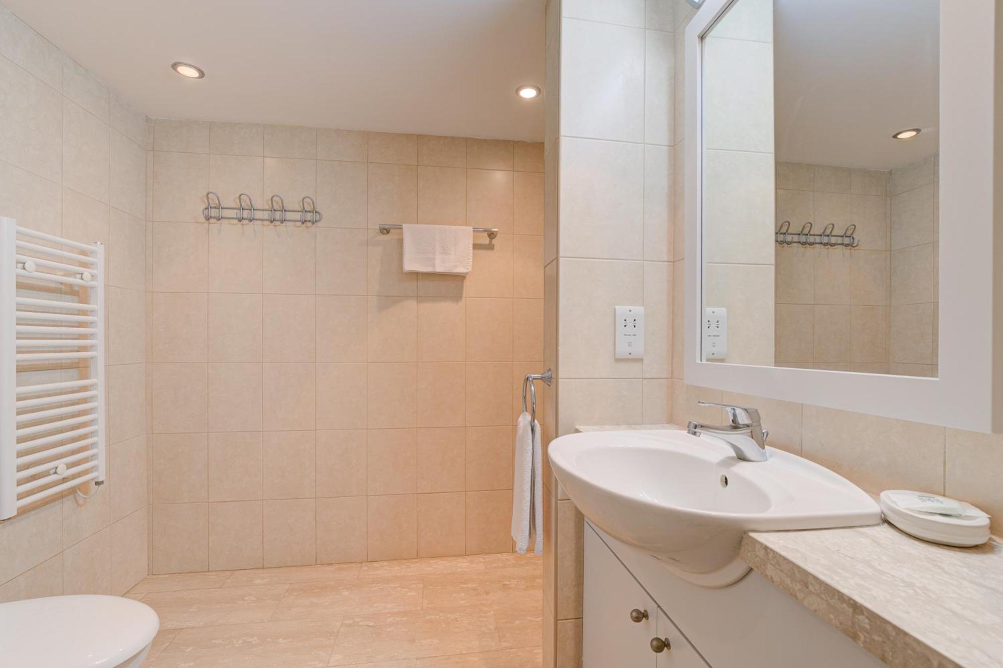 Villa 2 Bedroom Loukia With Private Pool And Gardens, Aphrodite Hills *