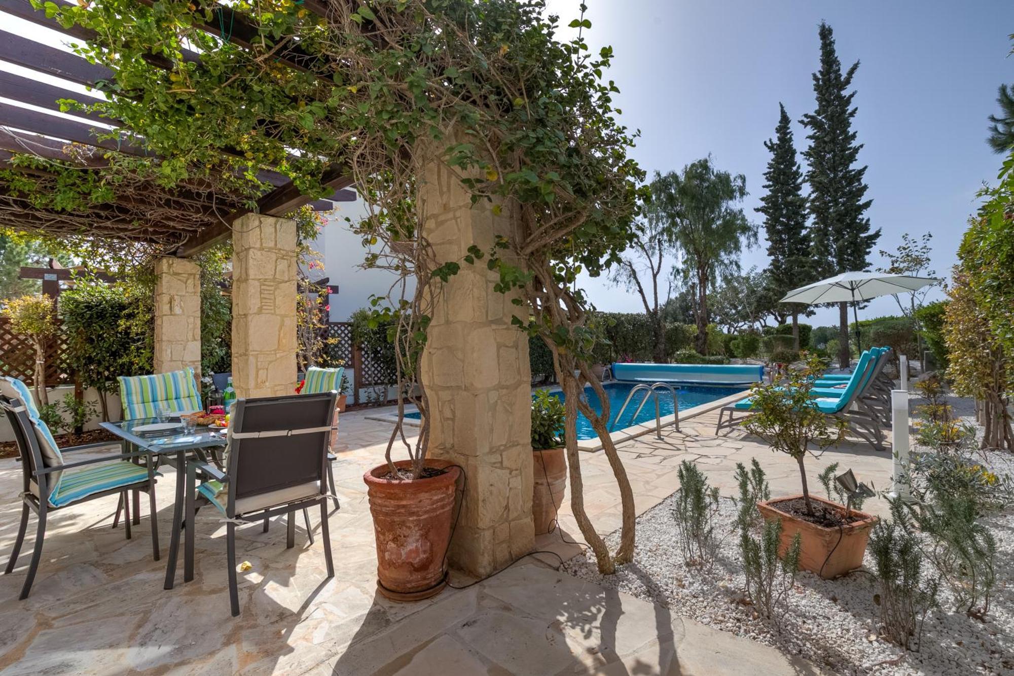 2 Bedroom Loukia With Private Pool And Gardens, Aphrodite Hills * Kouklia