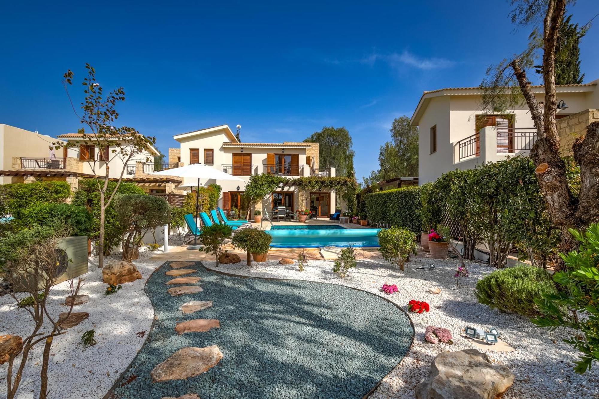 2 Bedroom Loukia With Private Pool And Gardens, Aphrodite Hills * Kouklia