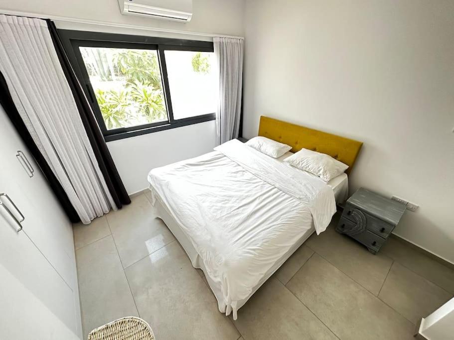 Sunny 1 Bedroom With Private Terrace * Kalogrea