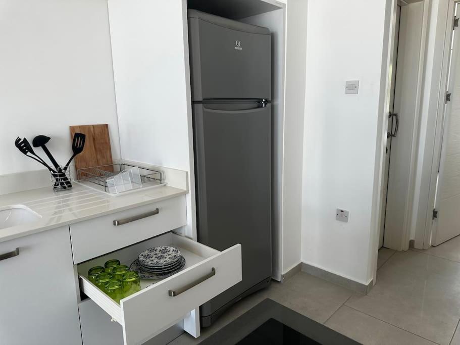 Sunny 1 Bedroom With Private Terrace