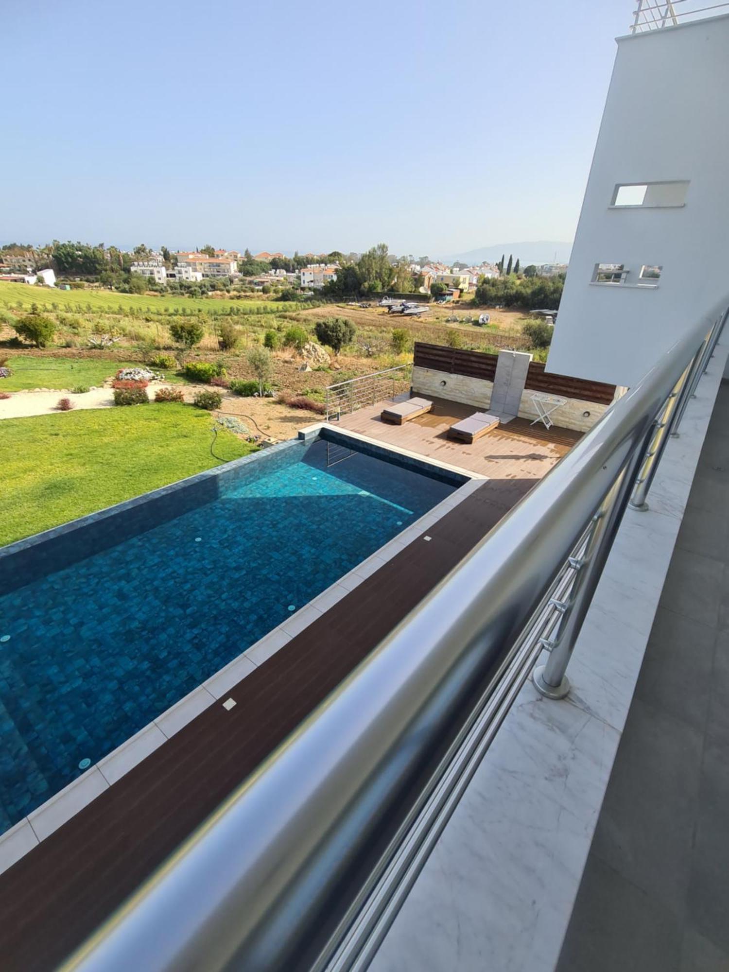 Eva Luxury *