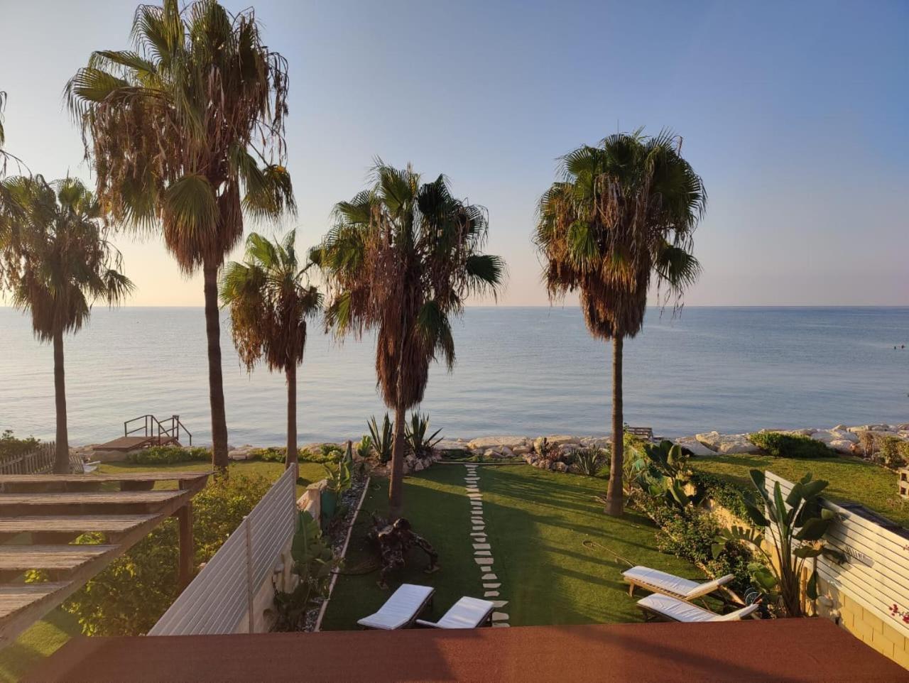 Beachfront Carpe Diem *