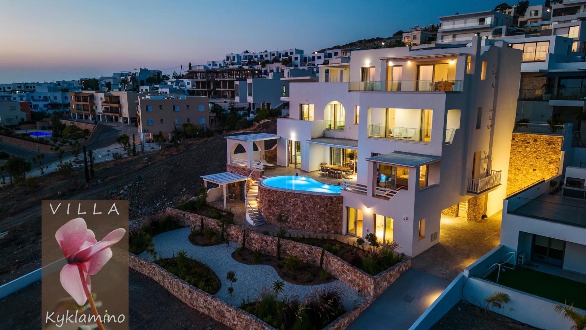 Kyklamino - Unique With Stunning Seaview Villa *