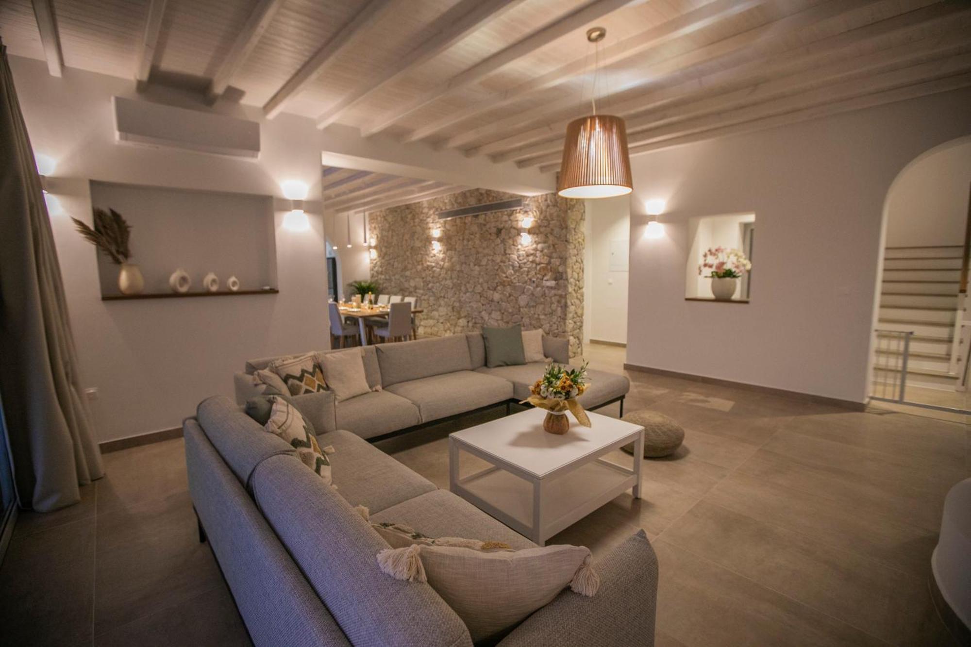 Kyklamino - Unique With Stunning Seaview