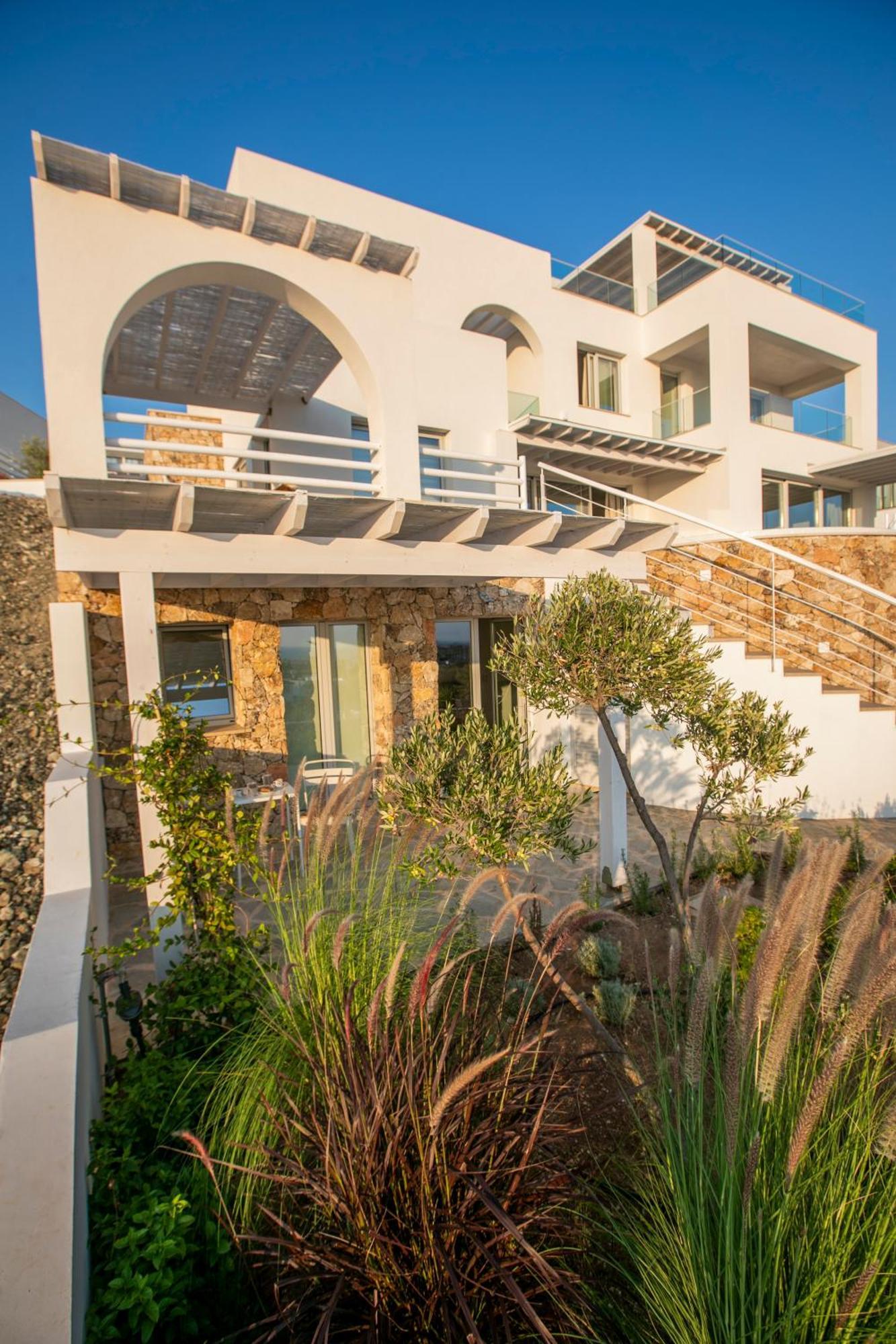 Villa Kyklamino - Unique With Stunning Seaview Klorakas