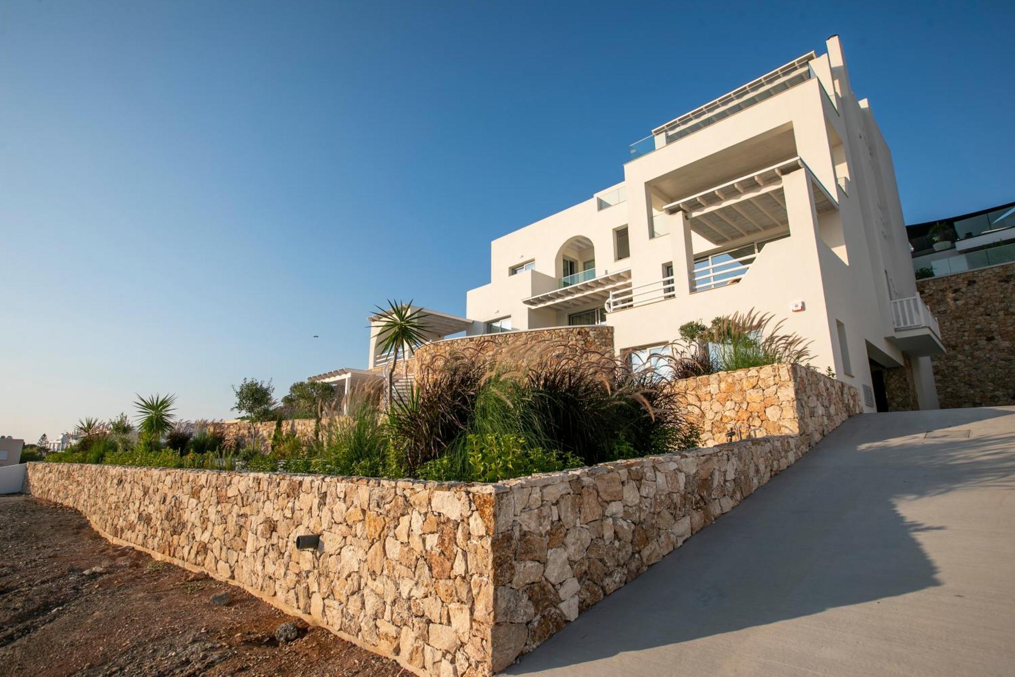Kyklamino - Unique With Stunning Seaview