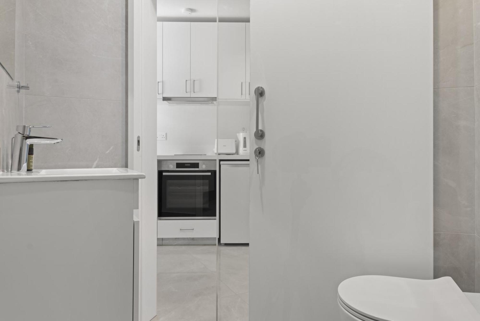 Phaedrus Living: Alkminis Seaside Apartamento