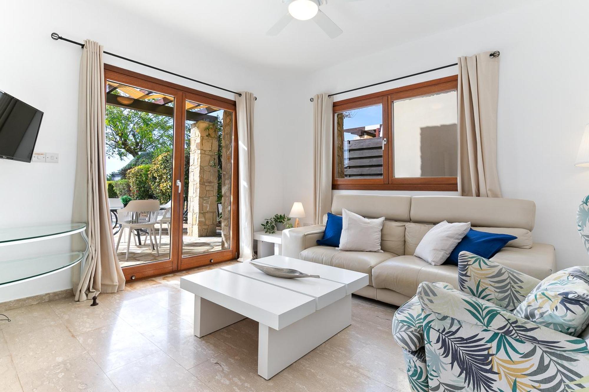 2 Bedroom Destu With Private Pool And Golf Views, Aphrodite Hills * Kouklia