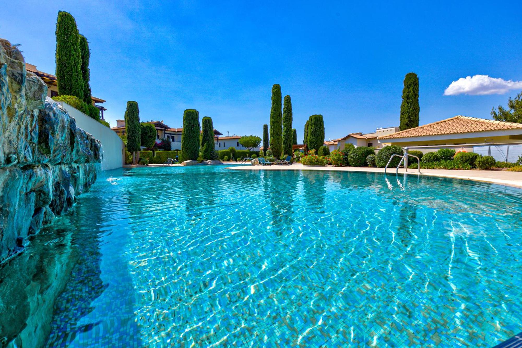 Apartment 2 Bedroom Kalypso With Private Garden, Aphrodite Hills *