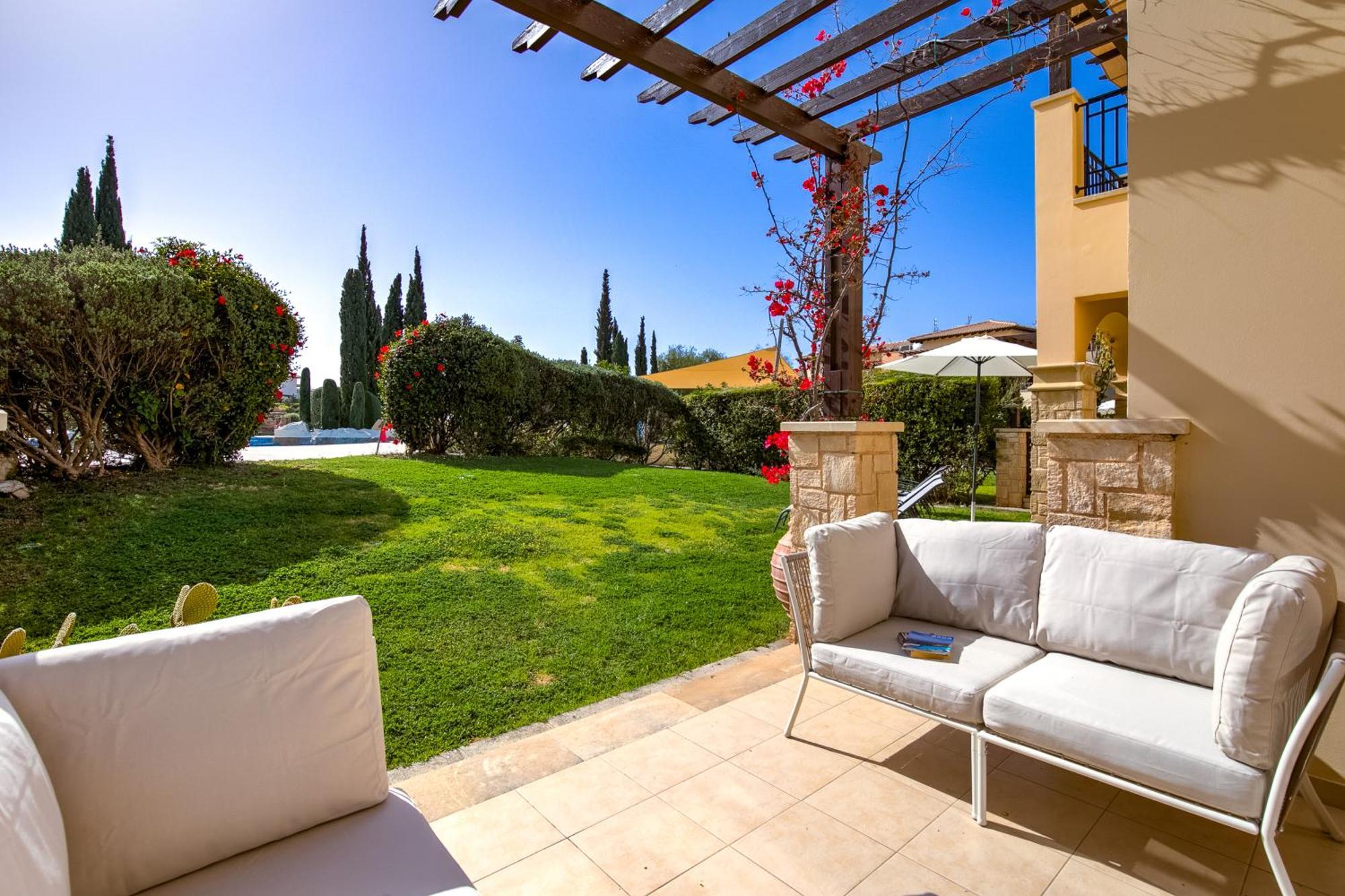 Apartment 2 Bedroom Asulon With Communal Pools, Aphrodite Hills