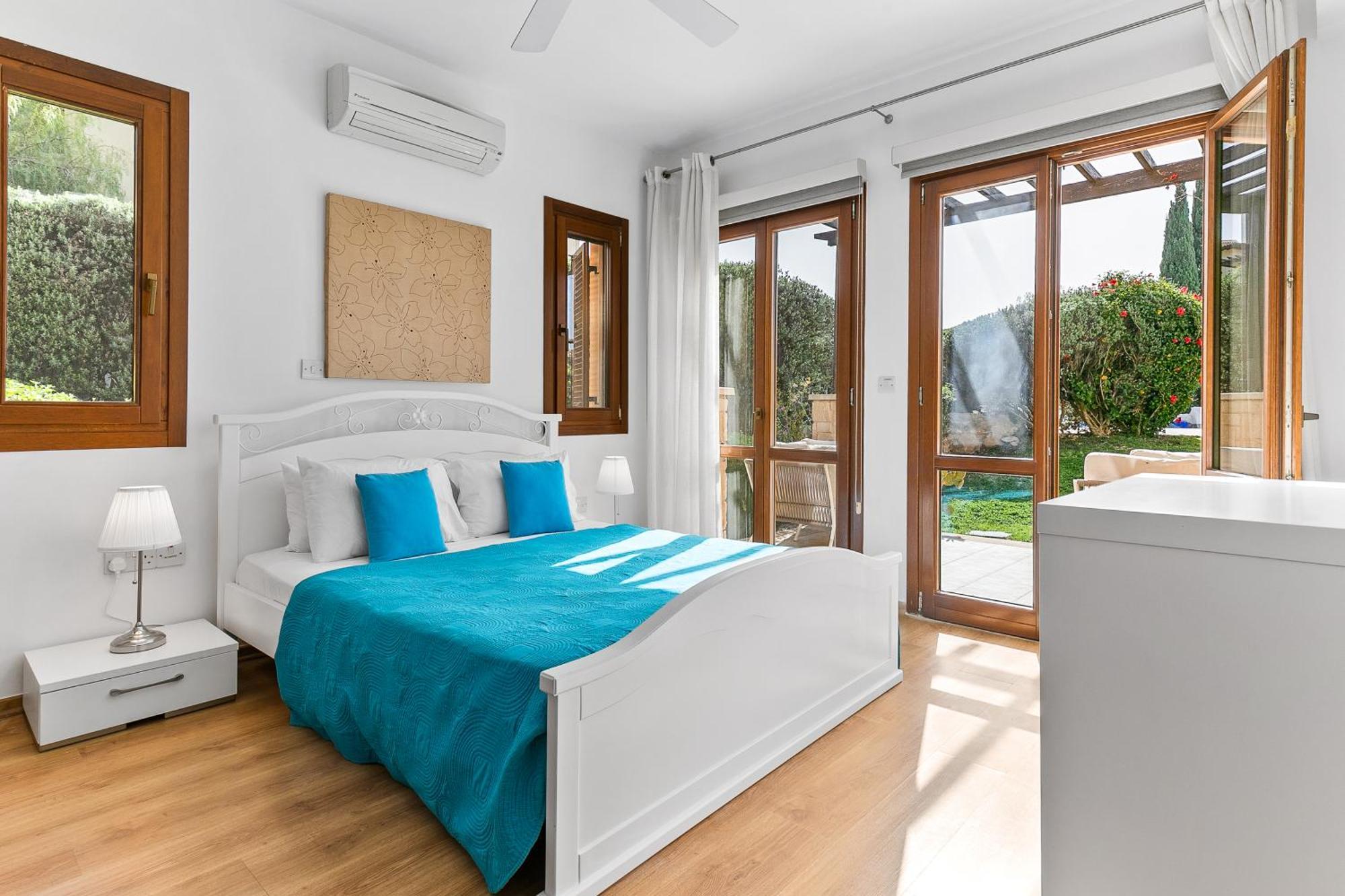 Apartment 2 Bedroom Asulon With Communal Pools, Aphrodite Hills *