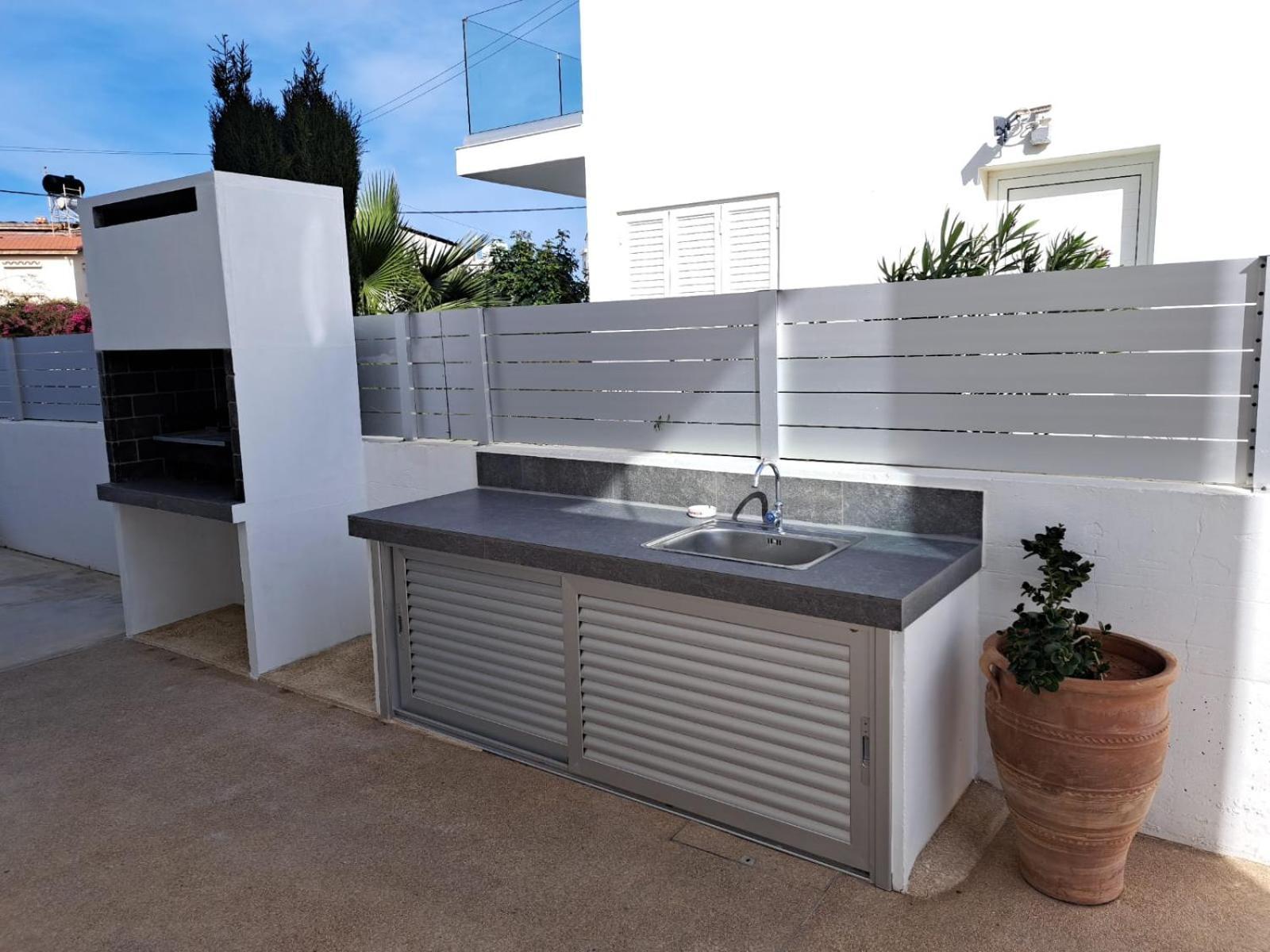 Geo Panoramic Konnos - Pool, Game Room, Gym Villa *