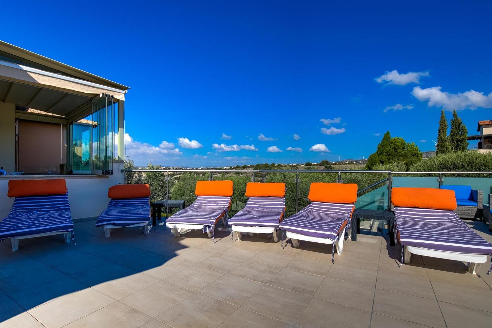 3 Bedroom Eleyjo With Stunning Private Pool, Aphrodite Hills