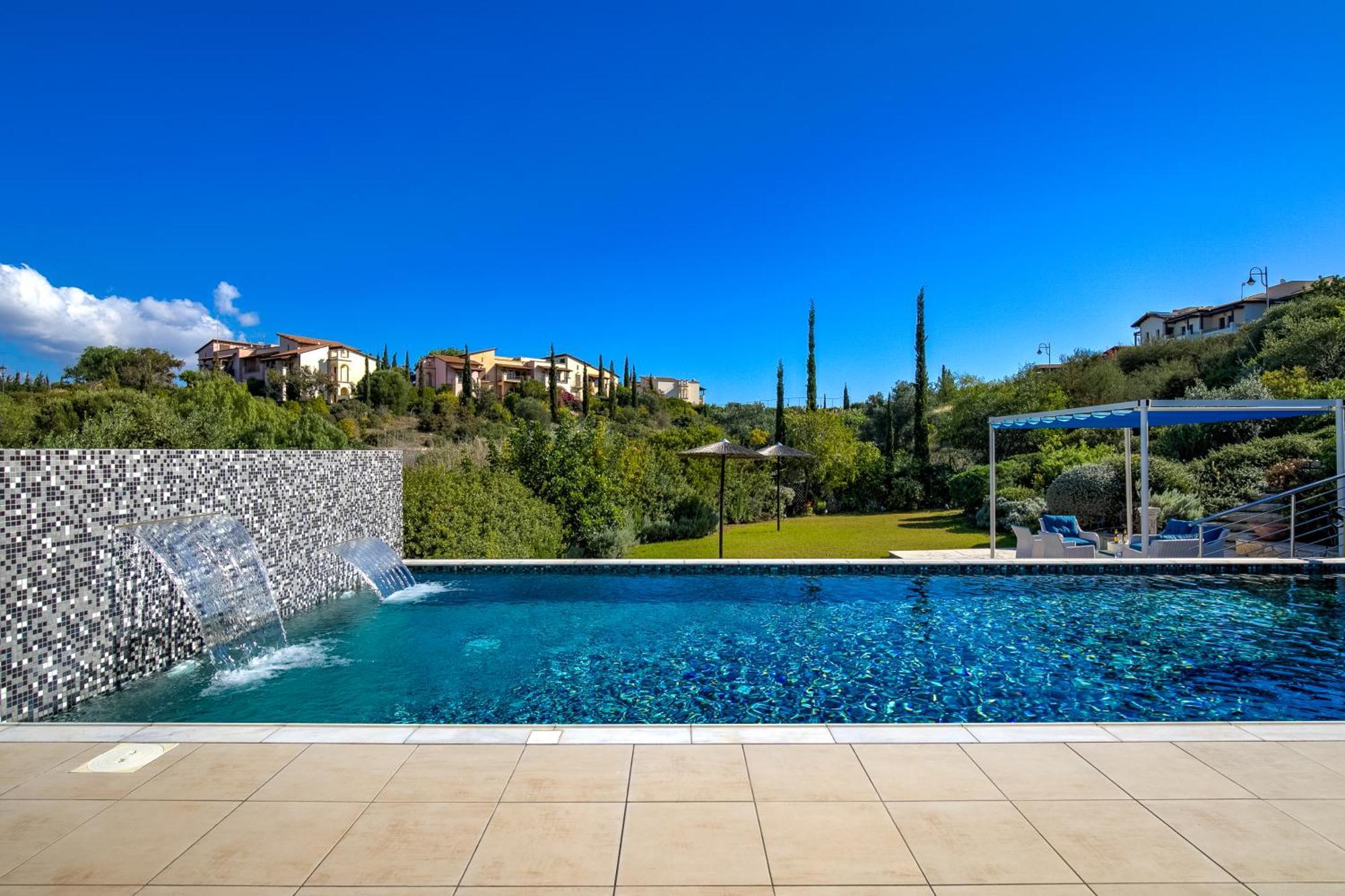Villa 3 Bedroom Eleyjo With Stunning Private Pool, Aphrodite Hills *