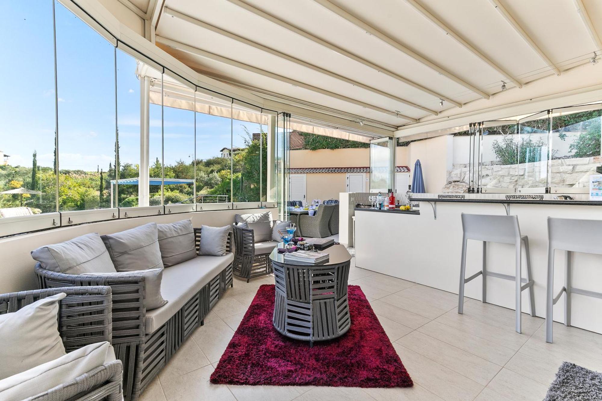 3 Bedroom Eleyjo With Stunning Private Pool, Aphrodite Hills Villa