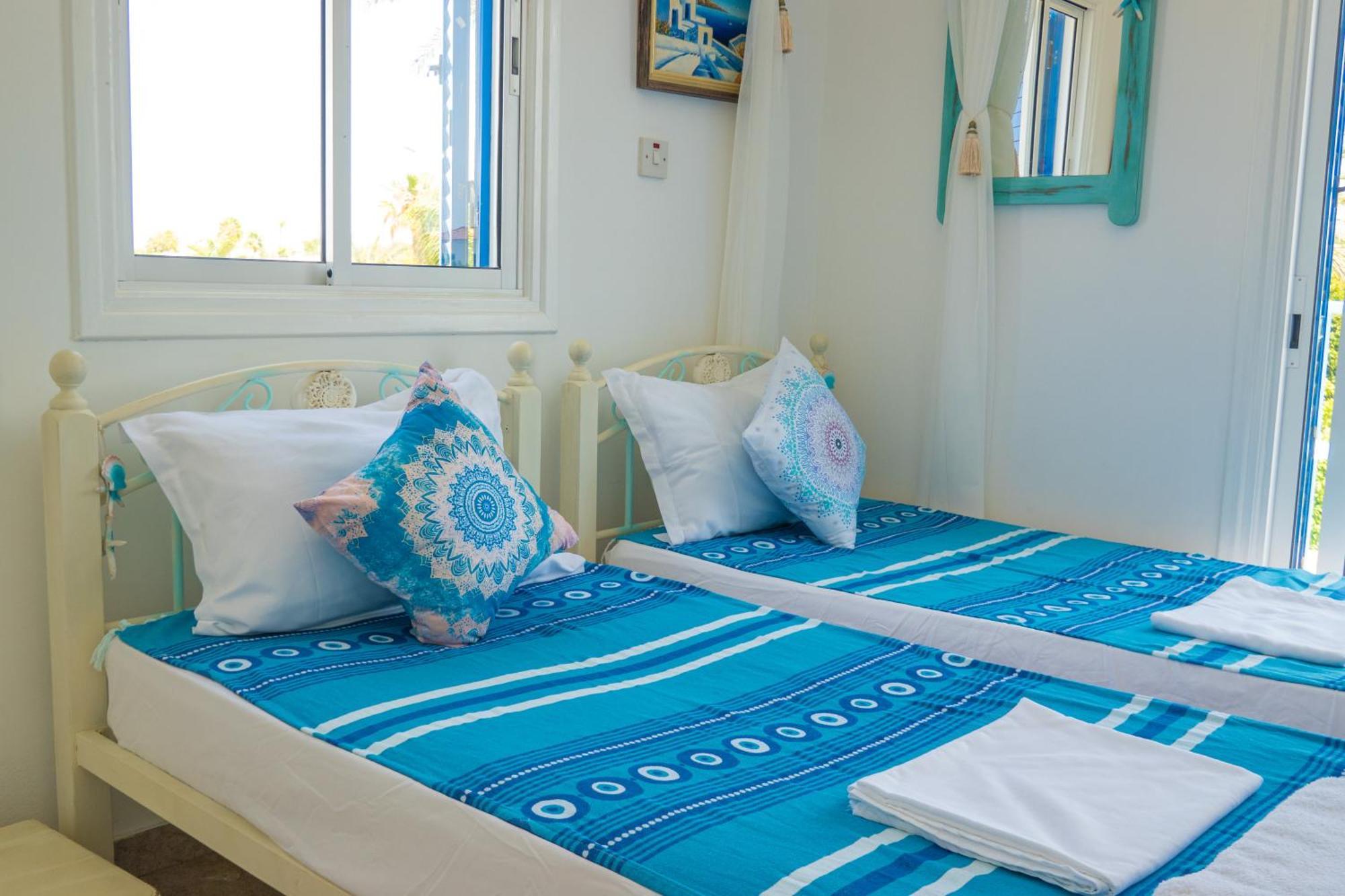 Greek Island Style 2 Bedroom With Pool Next To The Sea Larnaca