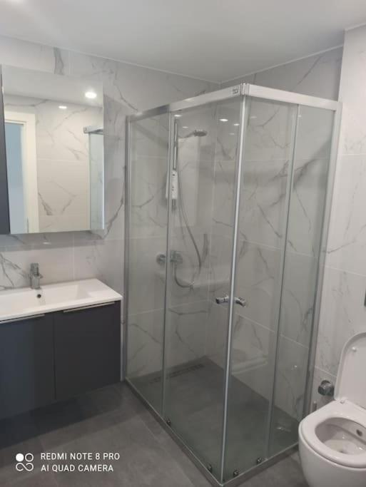 Comfy, Luxury Flat For Ages Apartment