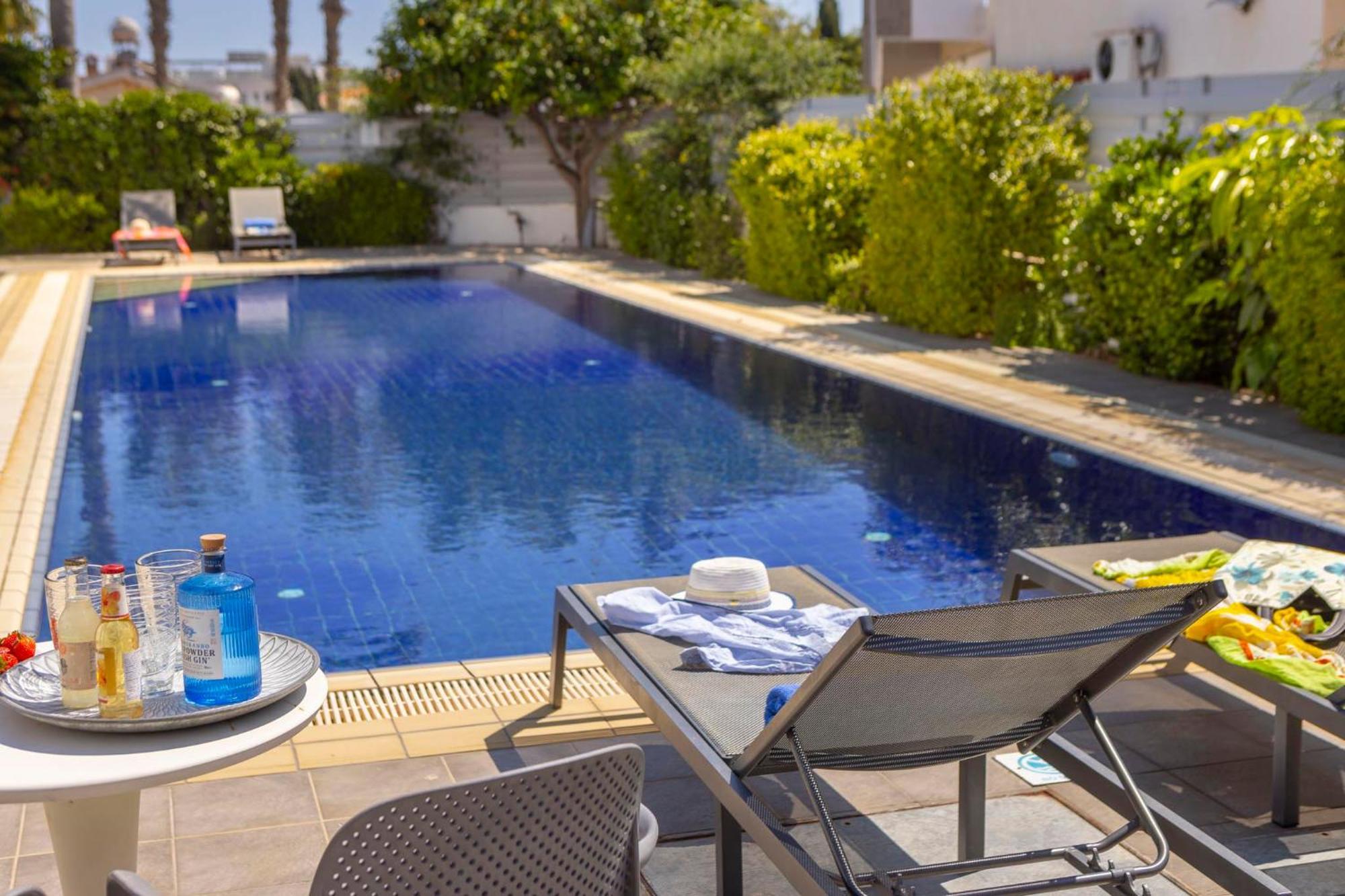 Azure Luxury Pool * Protaras