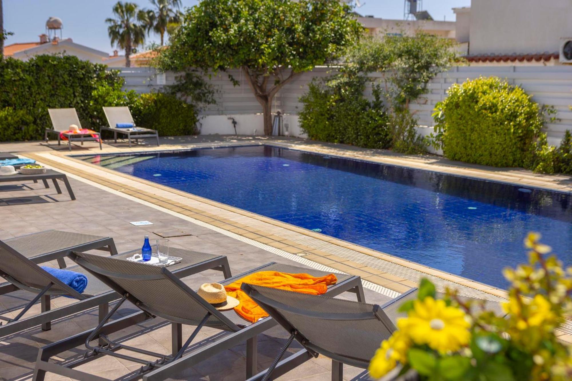 Azure Luxury Pool *