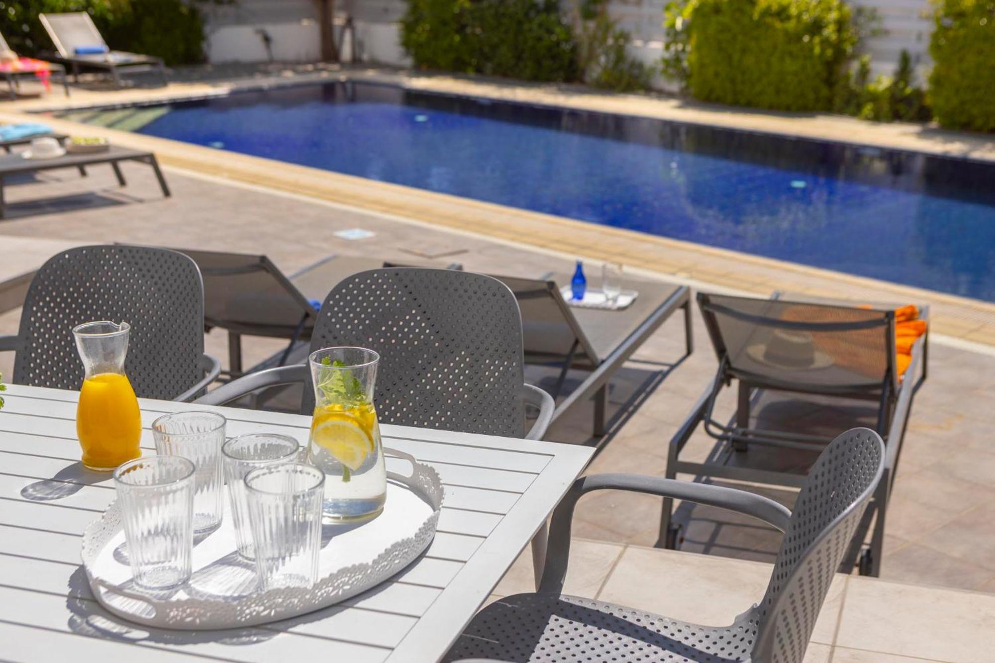 Azure Luxury Pool * Protaras