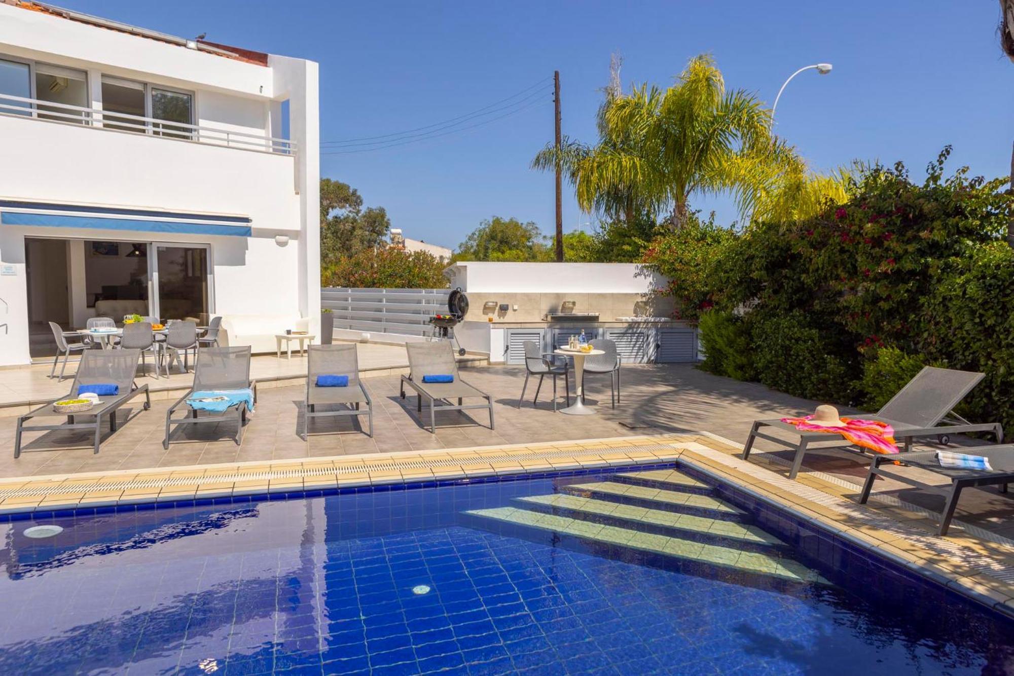 Azure Luxury Pool * Protaras