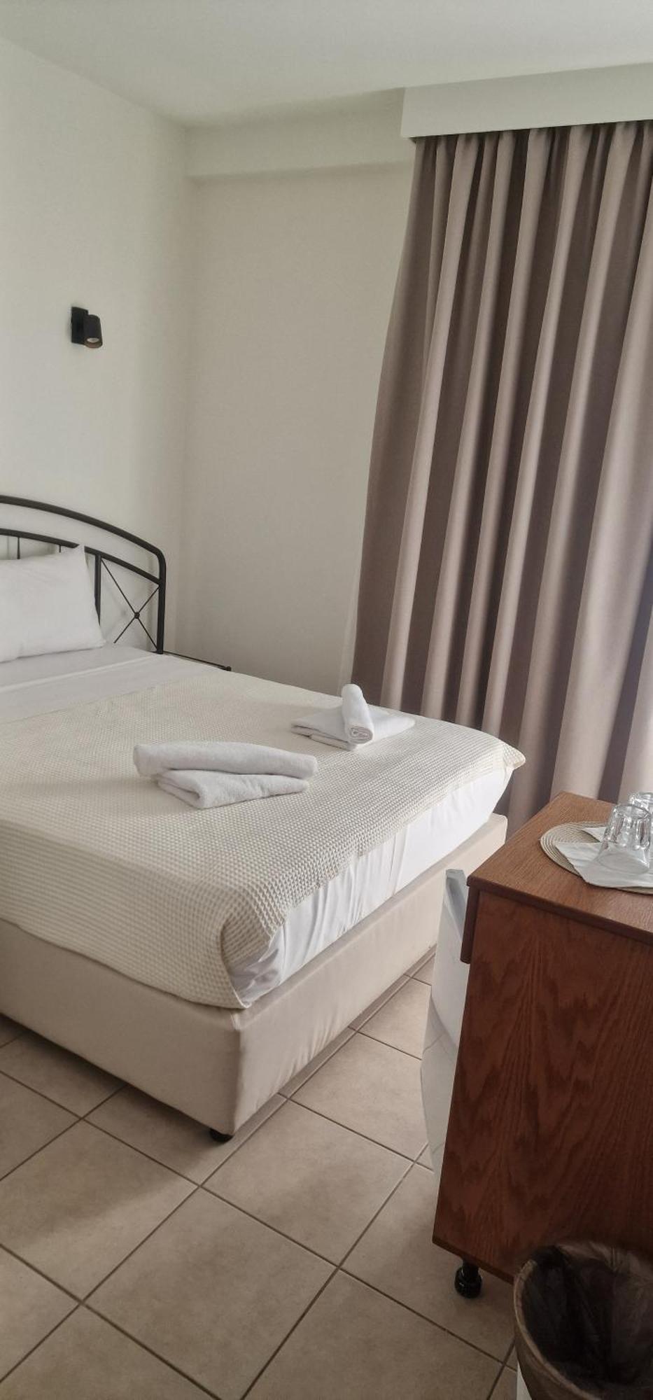 Hotel Y & P Lachi