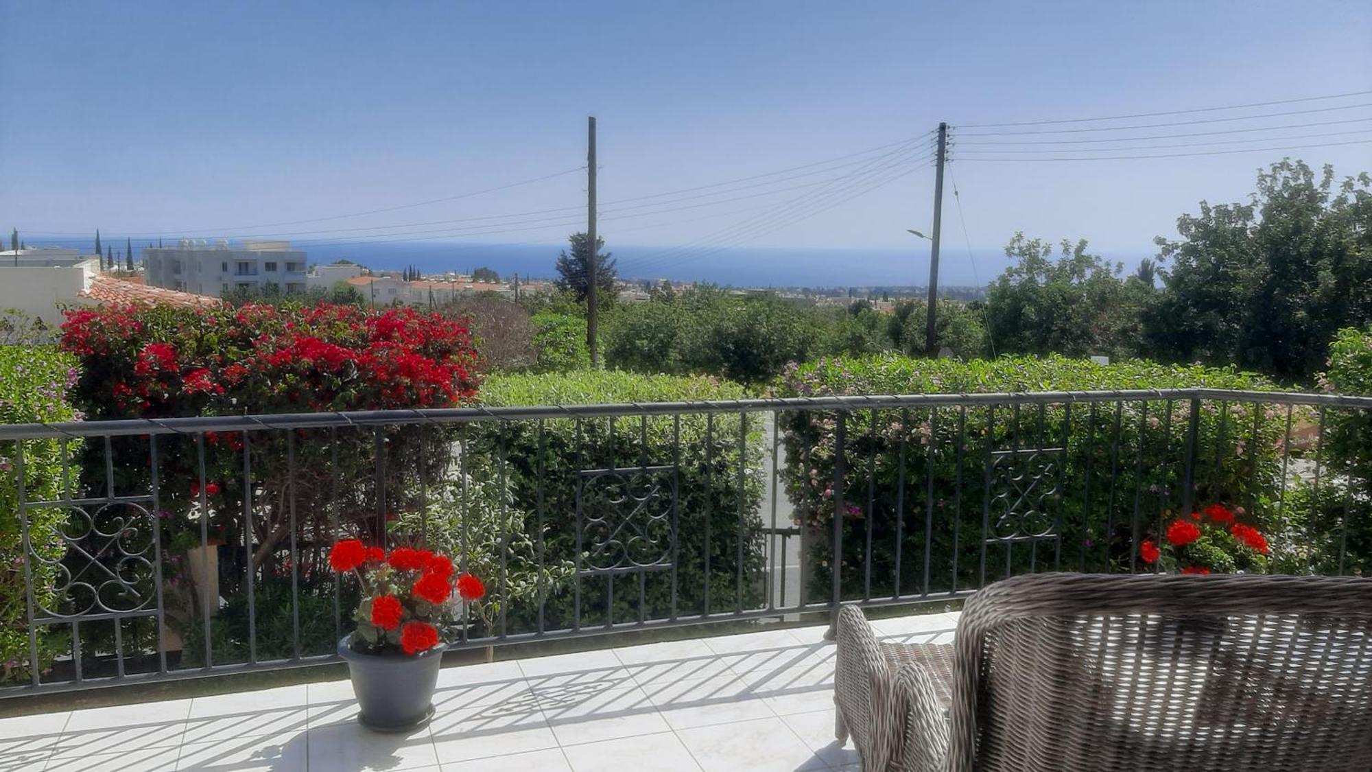 Villa Holiday: Seafront Retreat With Pool In Paphos *