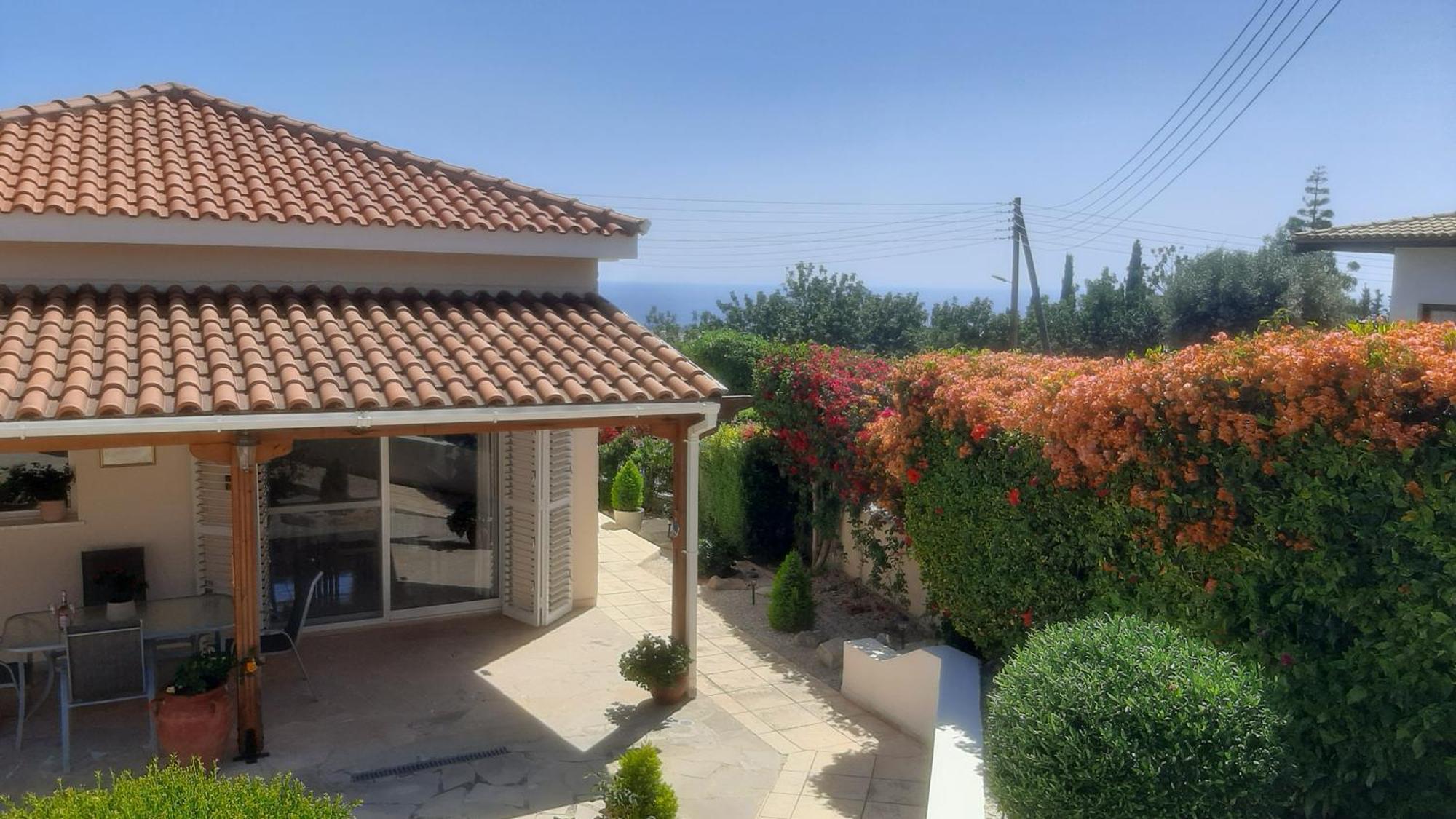 Villa Holiday: Seafront Retreat With Pool In Paphos Peyia