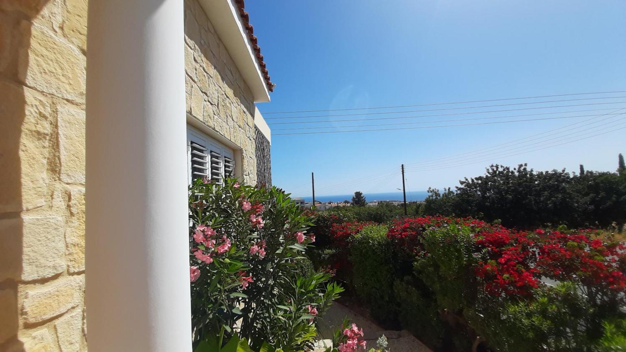 Holiday: Seafront Retreat With Pool In Paphos *