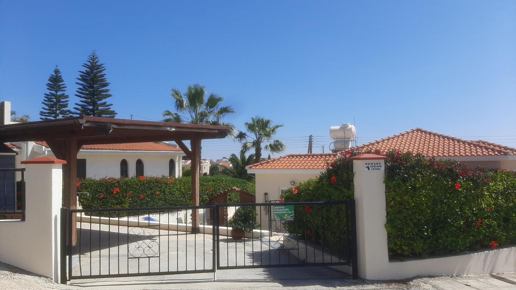 Holiday: Seafront Retreat With Pool In Paphos Villa