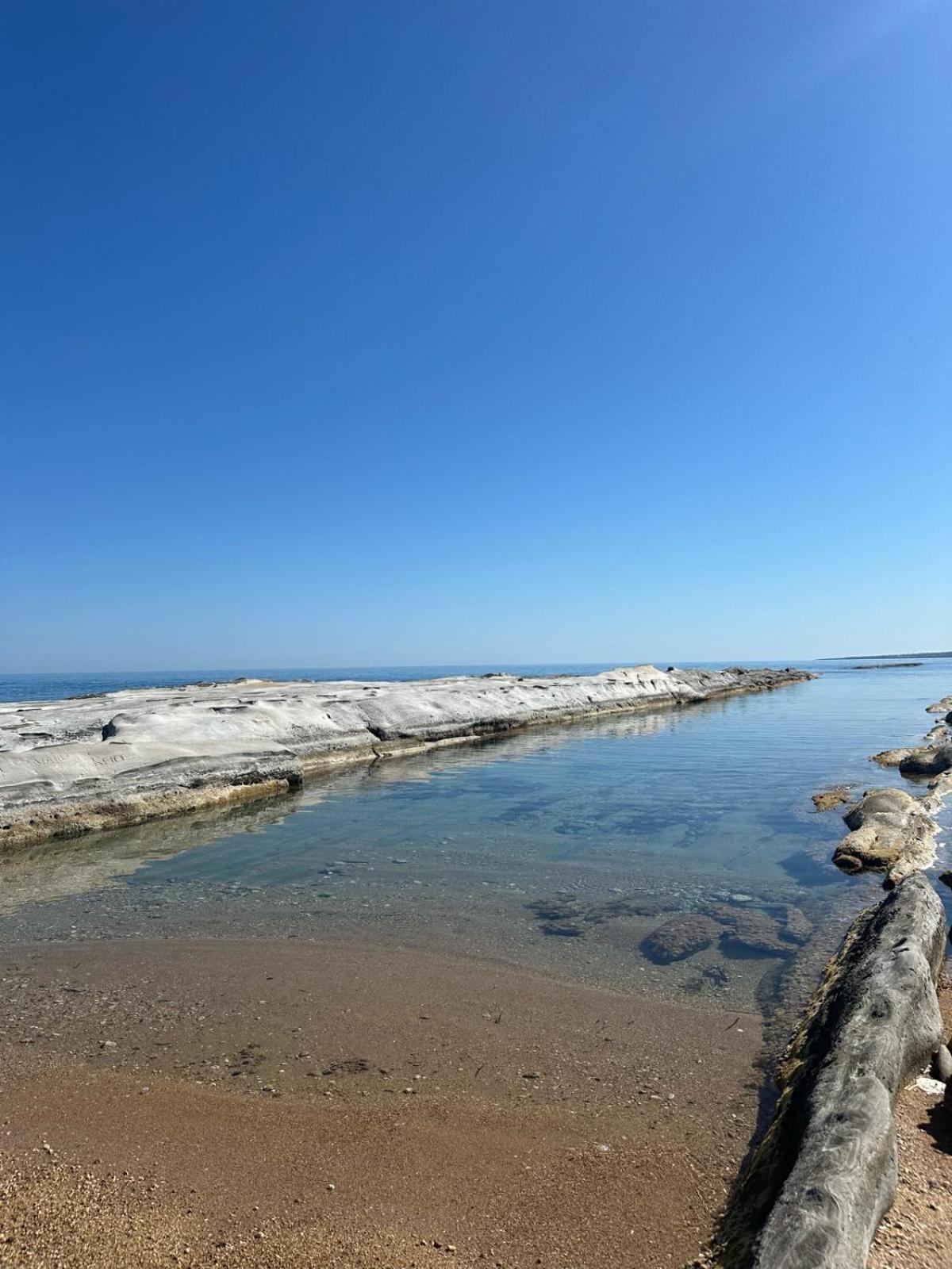 Med Privat Saltvannsbasseng Pa Dejablue Villa Kalogrea