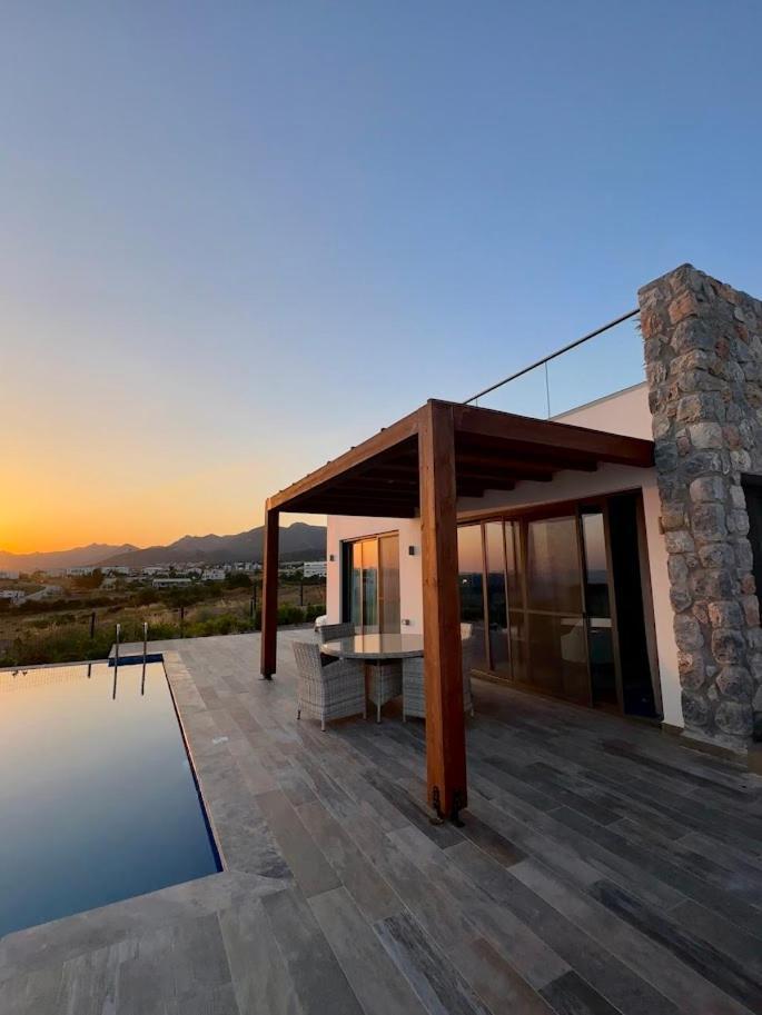 Med Privat Saltvannsbasseng Pa Dejablue Villa *