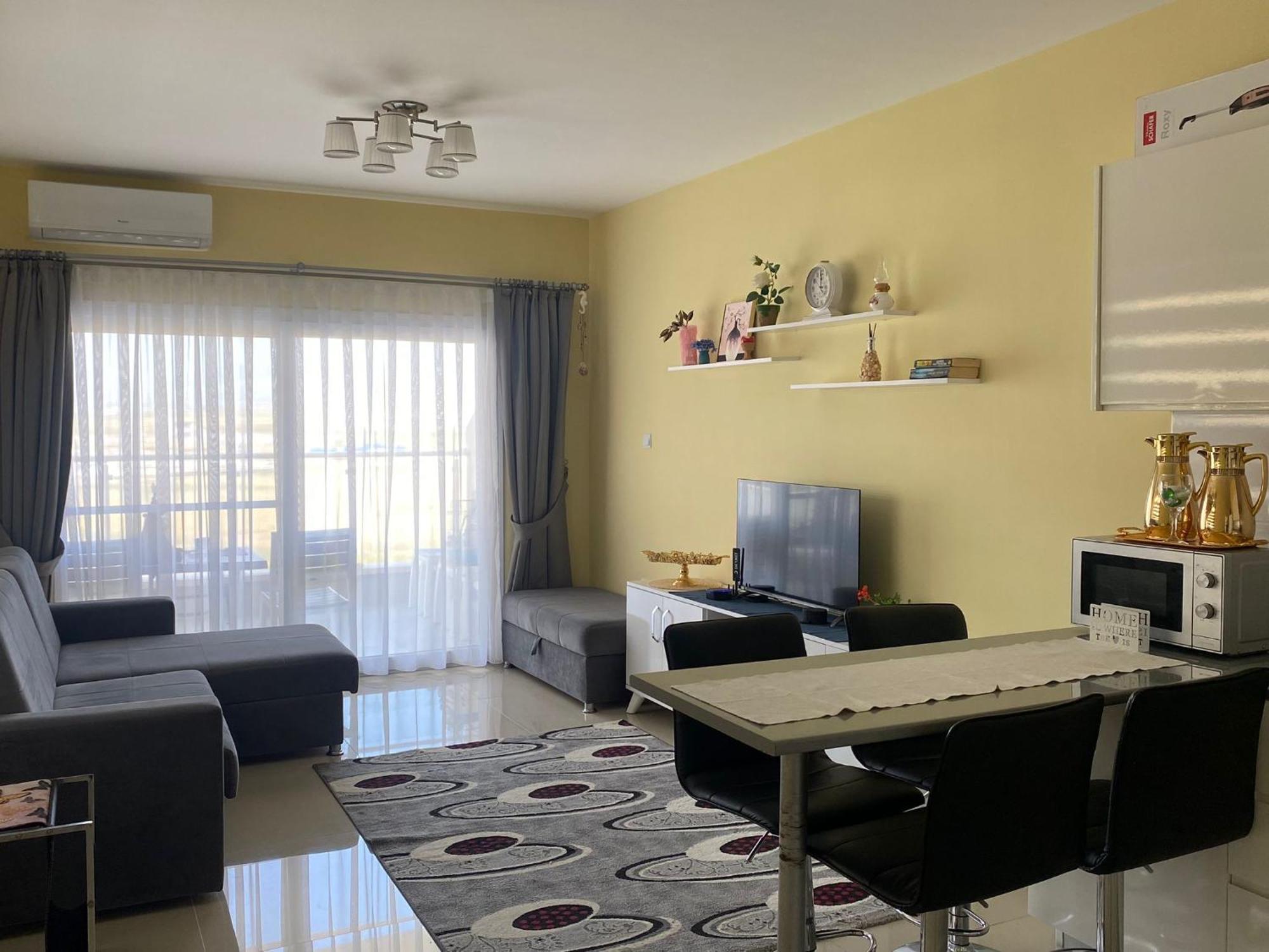 Ceasar &spa Long Apartment Trikomo