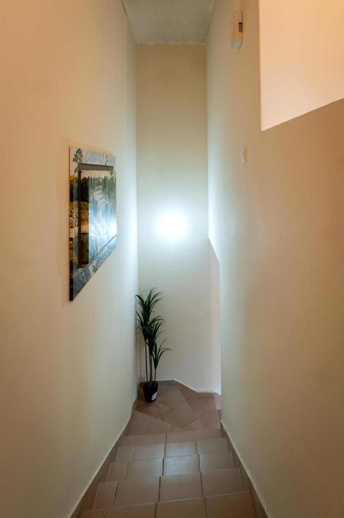 Hubstay - Hillside In Vakantiehuis *