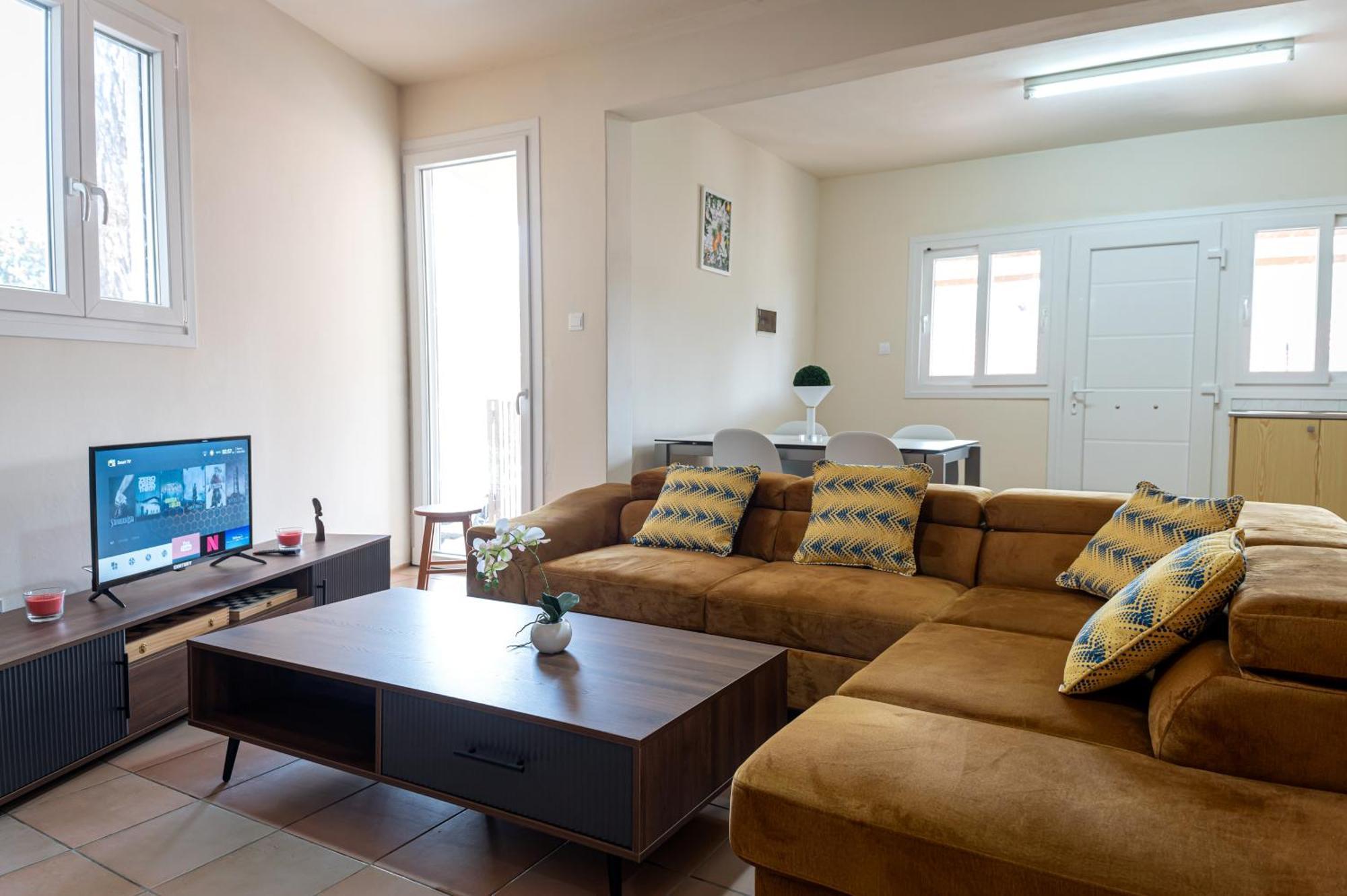 Vakantiehuis Hubstay - Hillside In